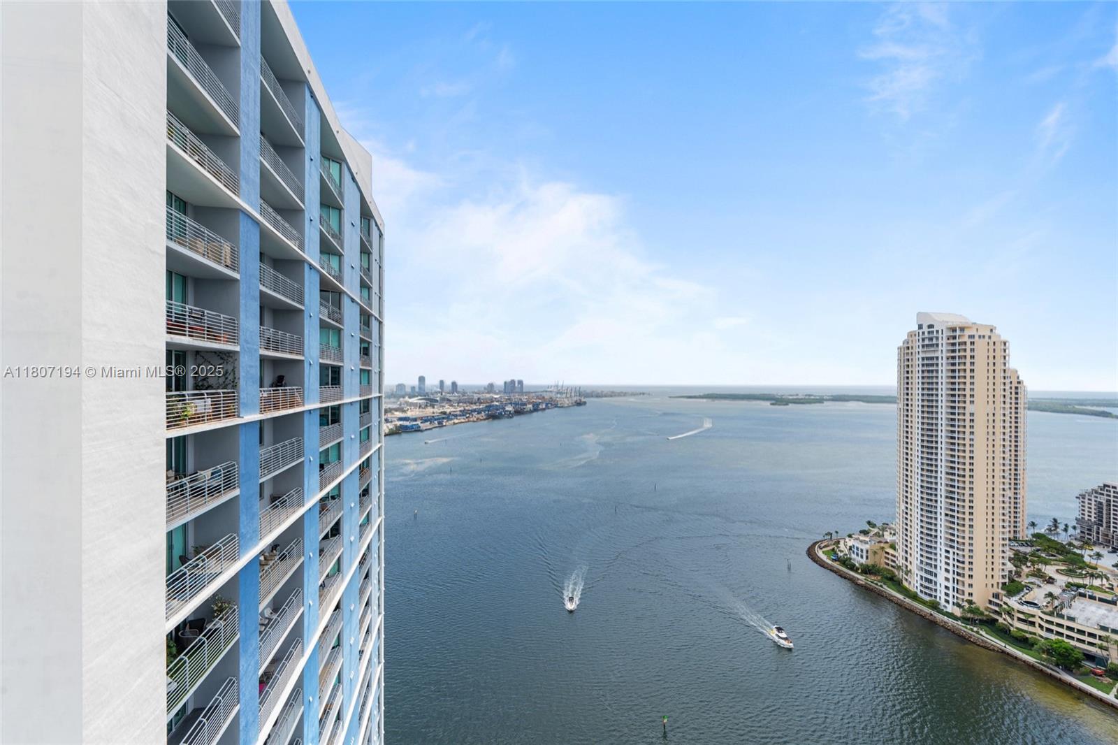325 S Biscayne Blvd #3926, Miami FL 33131
