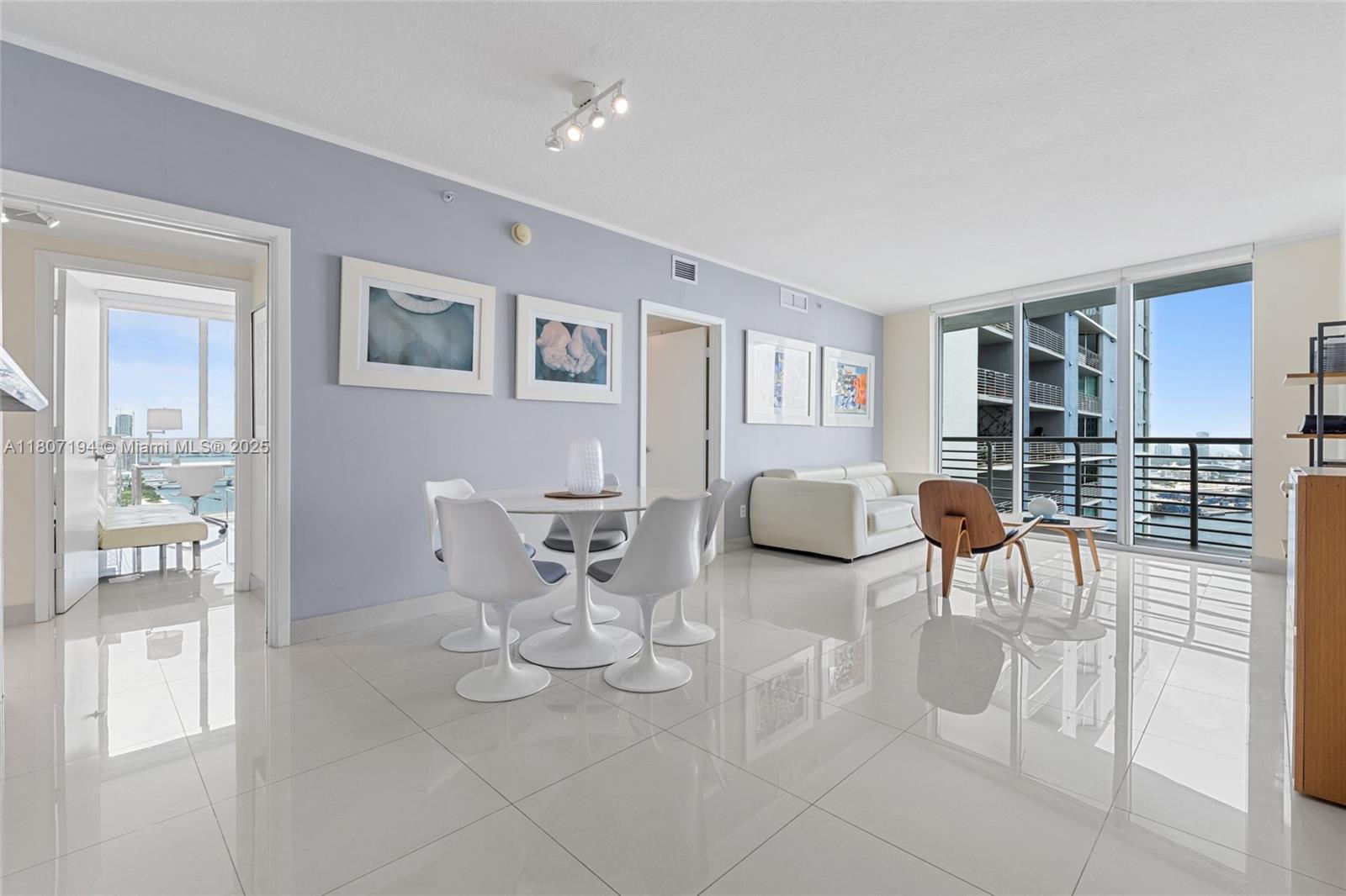 325 S Biscayne Blvd #3926, Miami FL 33131