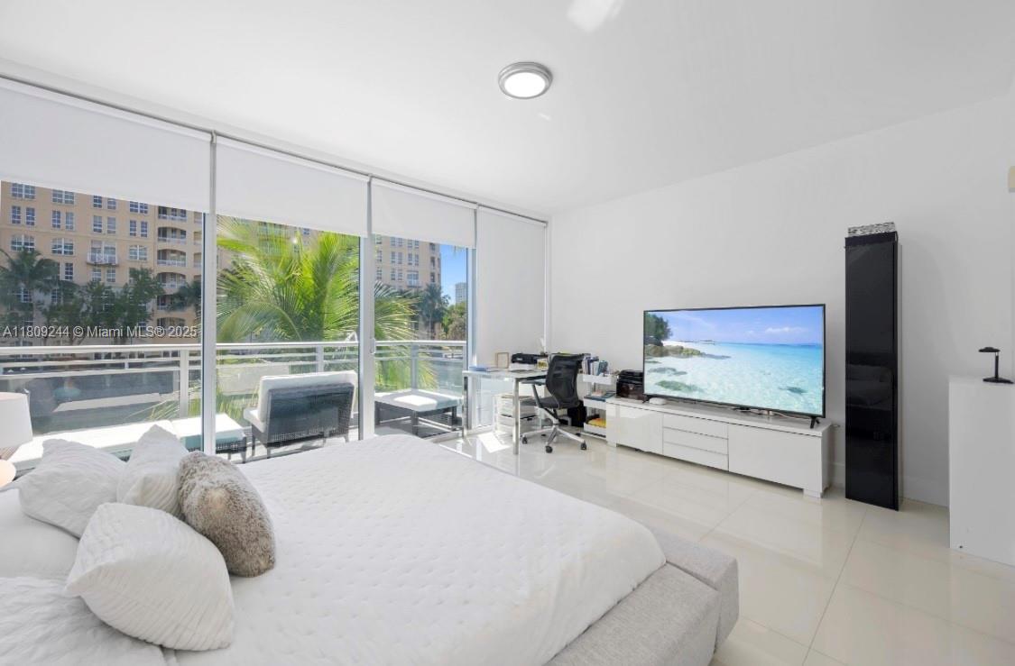 2950 NE 188th St #121, Aventura FL 33180