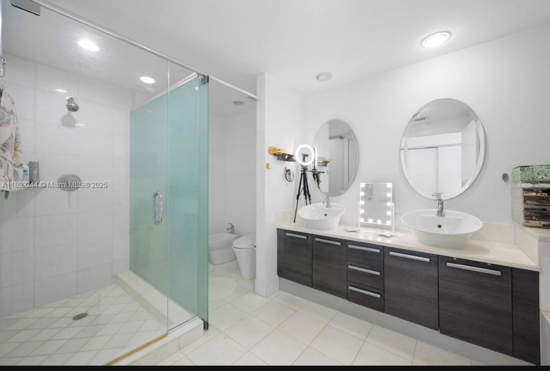 2950 NE 188th St #121, Aventura FL 33180