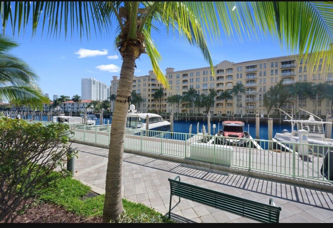 2950 NE 188th St #121, Aventura FL 33180