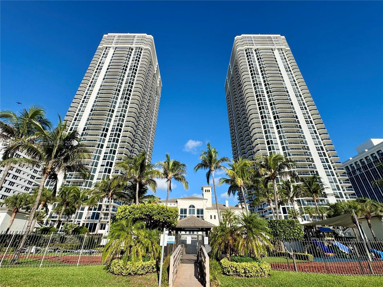 Apartamento à Venda em Miami Beach, FL