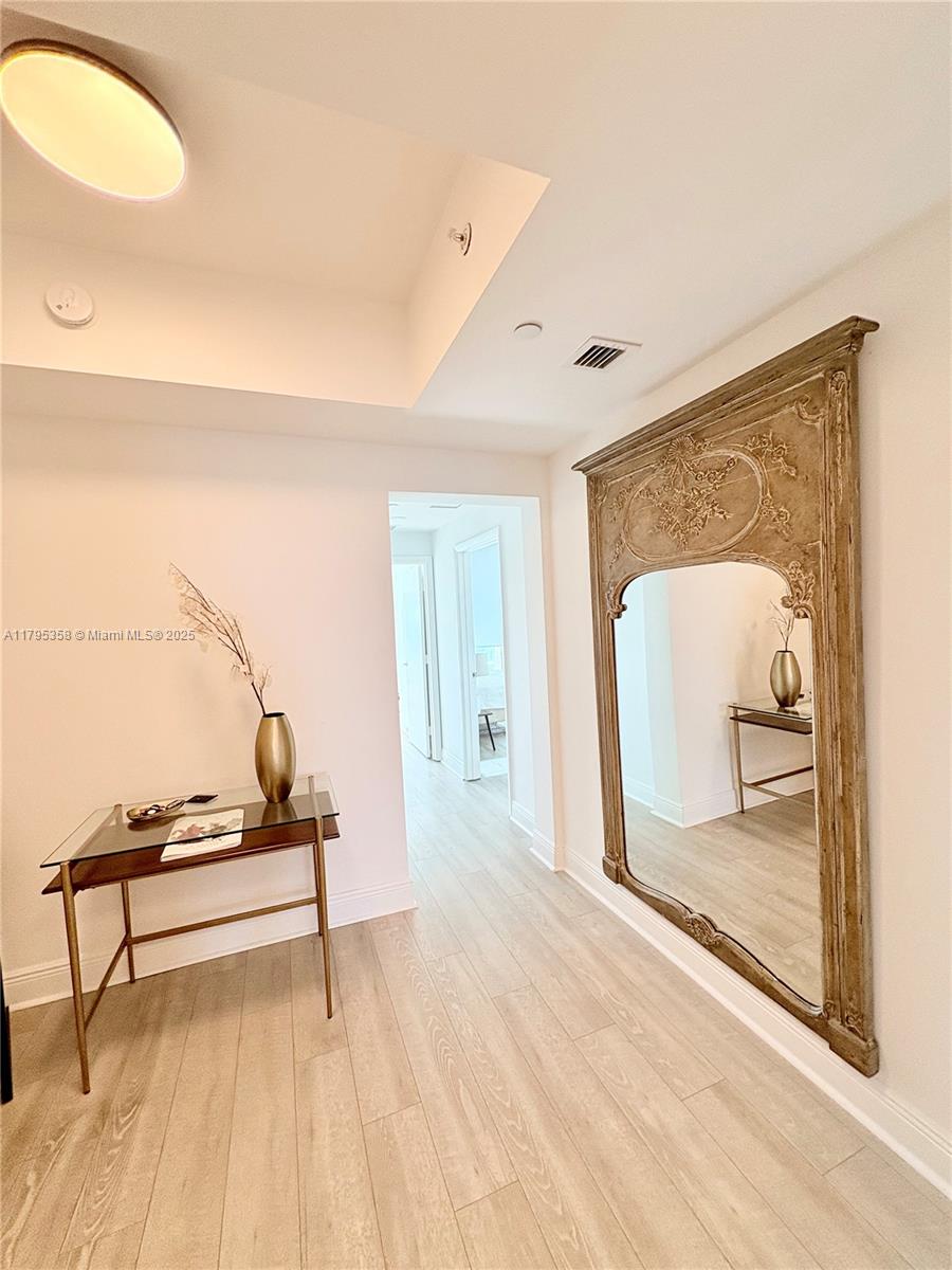 3330 NE 190th St #2710, Aventura FL 33180