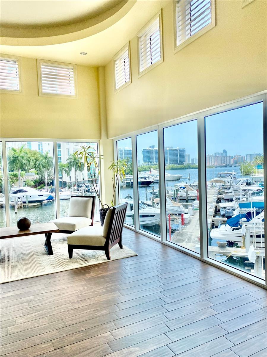 3330 NE 190th St #2710, Aventura FL 33180