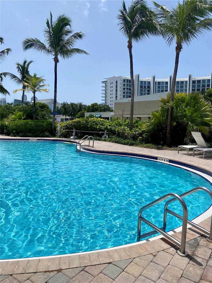 3330 NE 190th St #2710, Aventura FL 33180