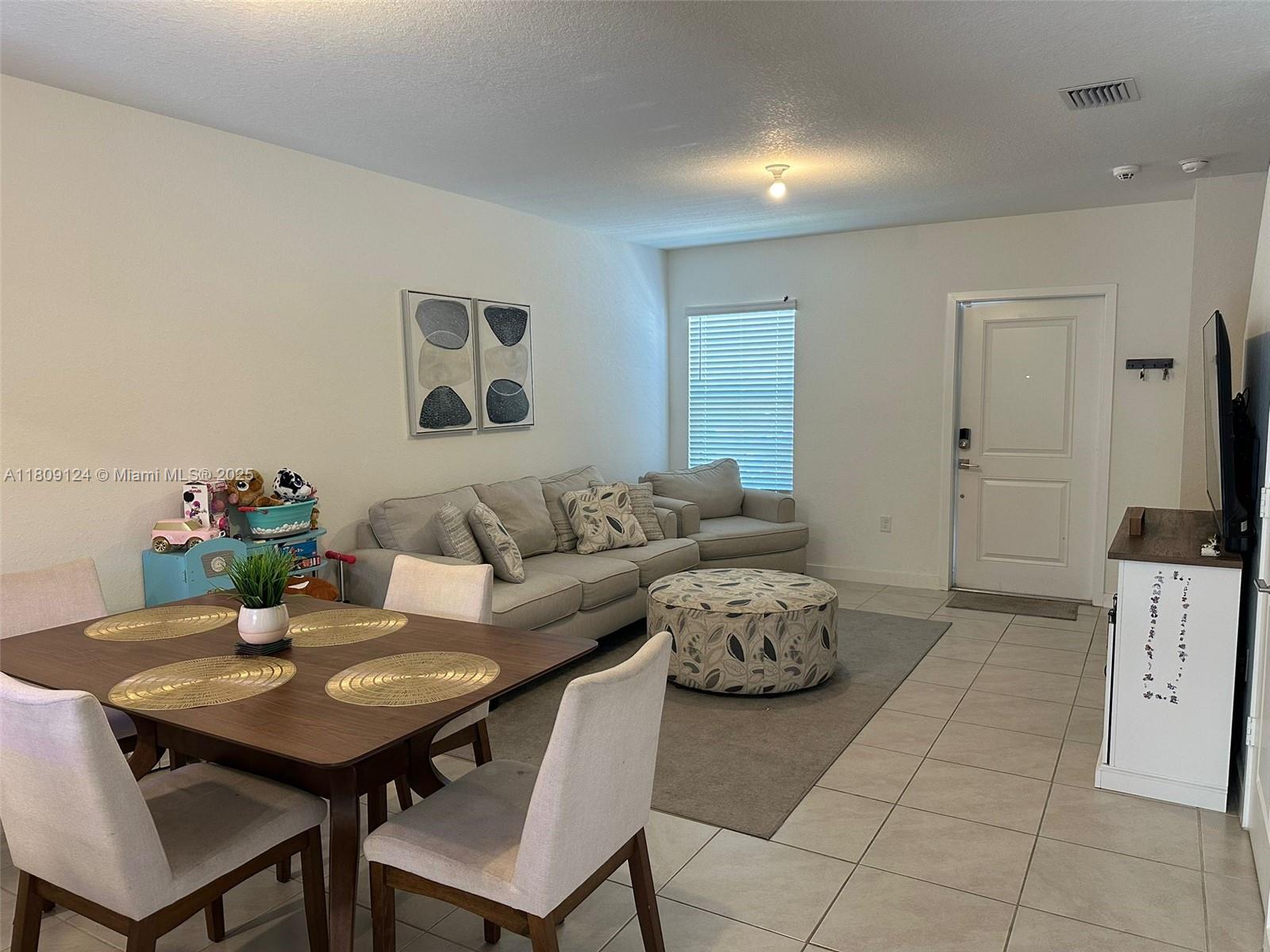 444 NE 5th Ln, Florida City, Florida image 6