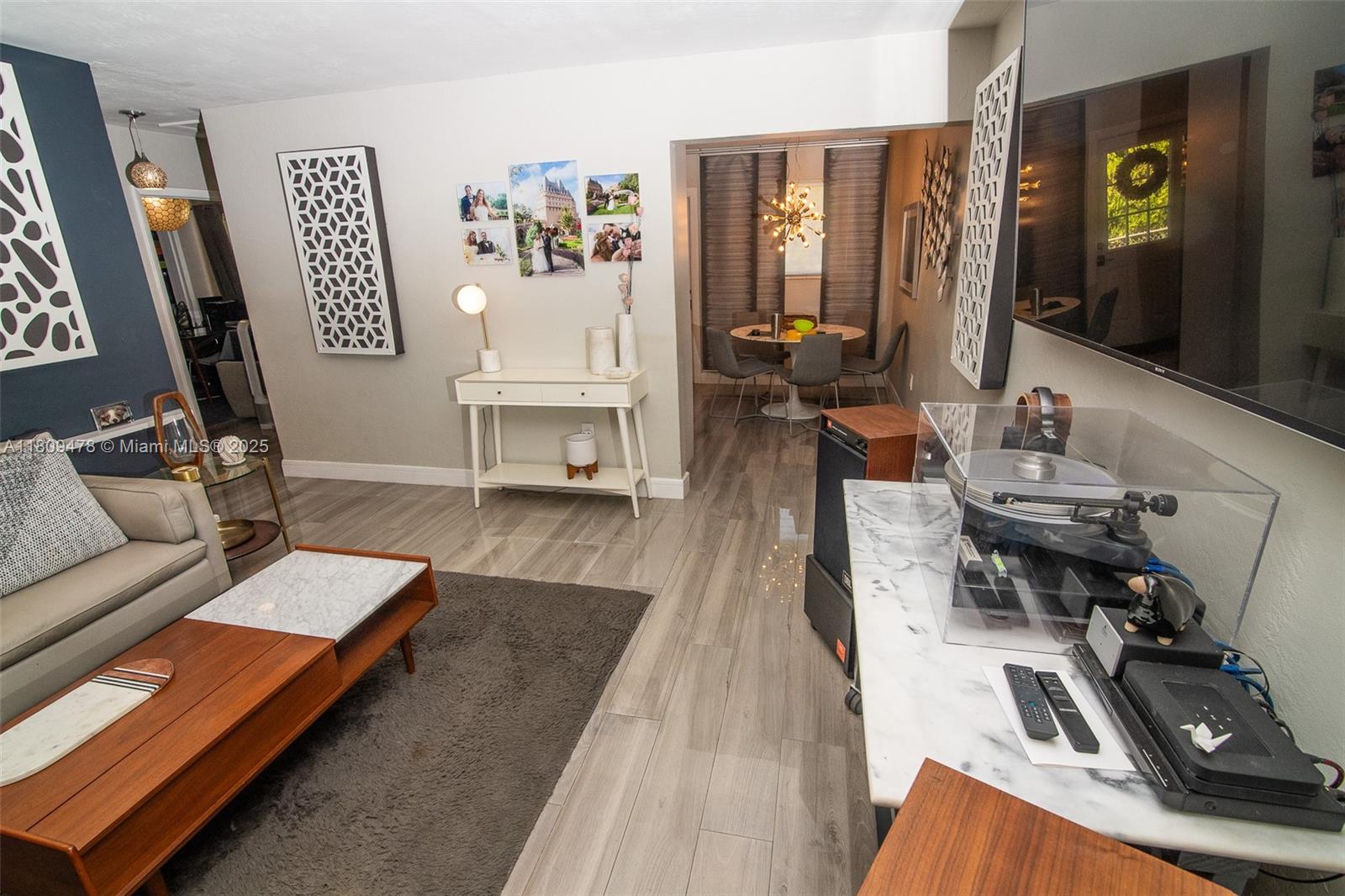 9301 SW 37th St, Miami, Florida image 12