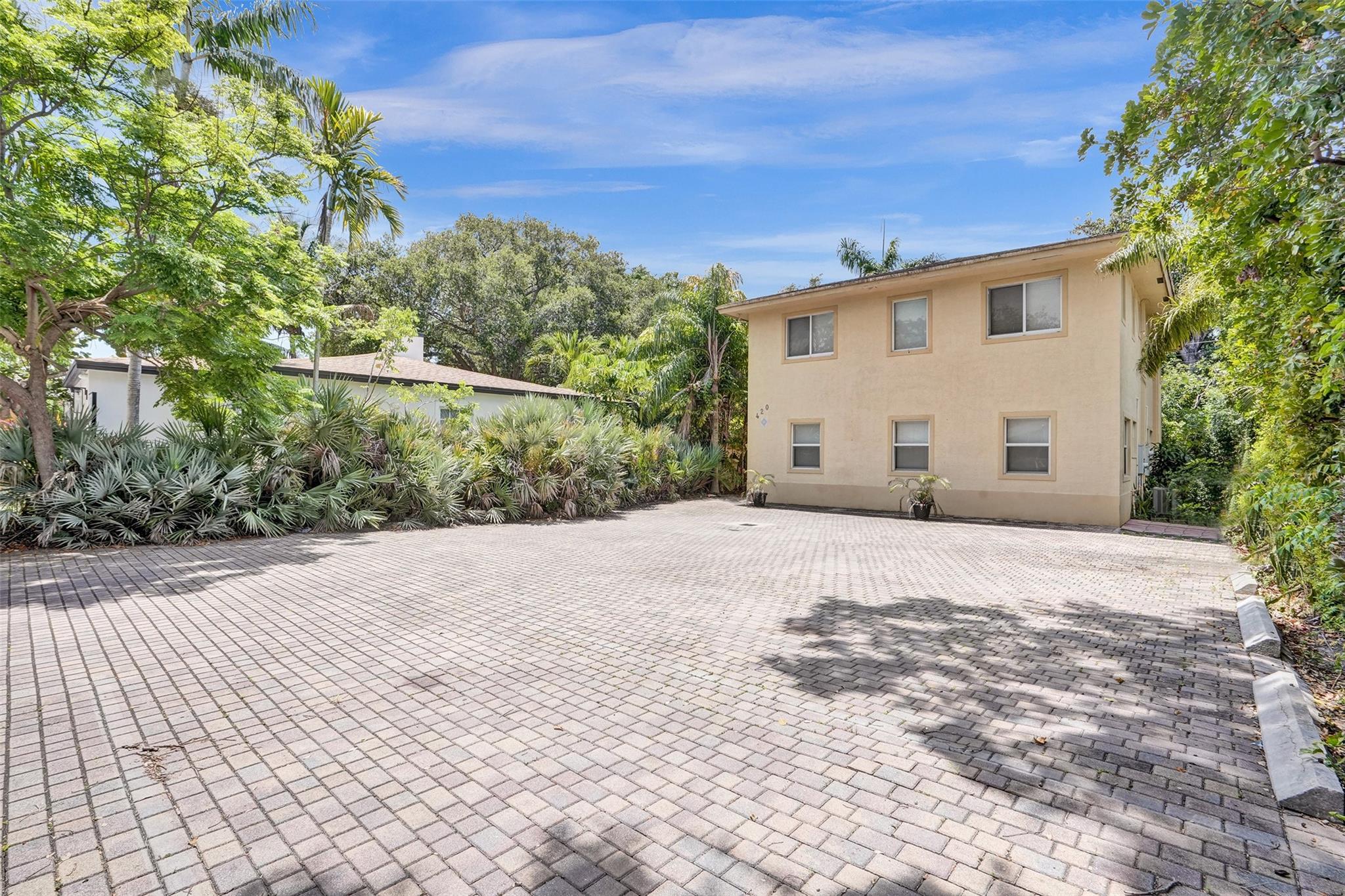 Homes for sale in North Lauderdale, FL | 420 Se 18Th Ct, North Lauderdale, FL 33316 | MLS# F10505667