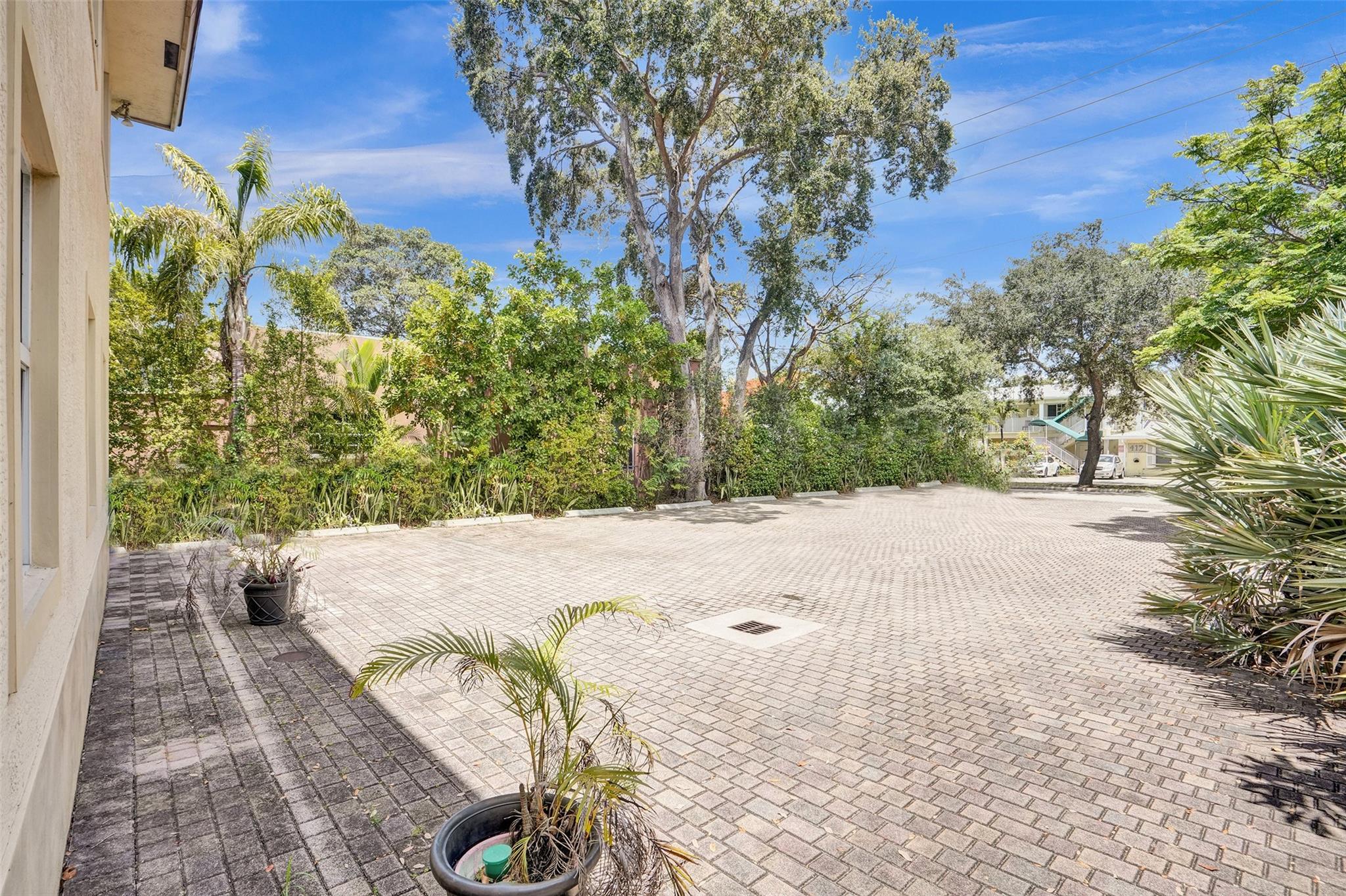 Homes for sale in North Lauderdale, FL | 420 Se 18Th Ct, North Lauderdale, FL 33316 | MLS# F10505667