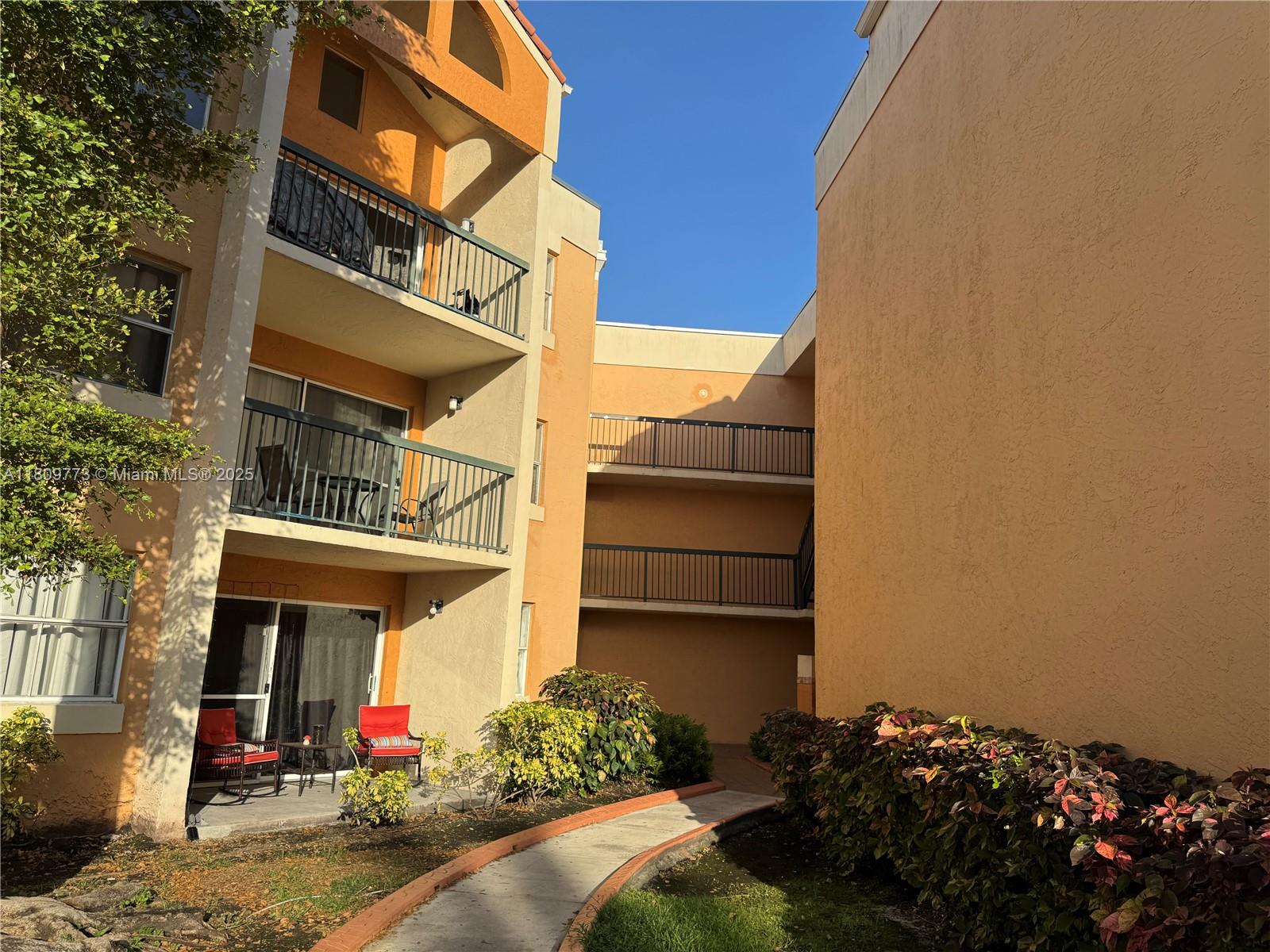 Mediterranean Villas Cond