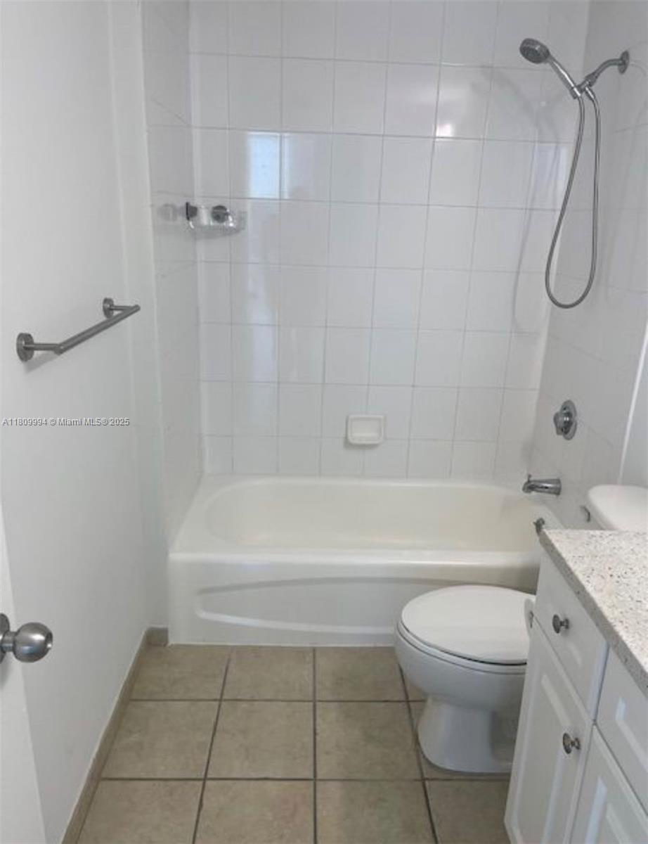 1010 SW 2nd Ave #1501, Miami FL 33130