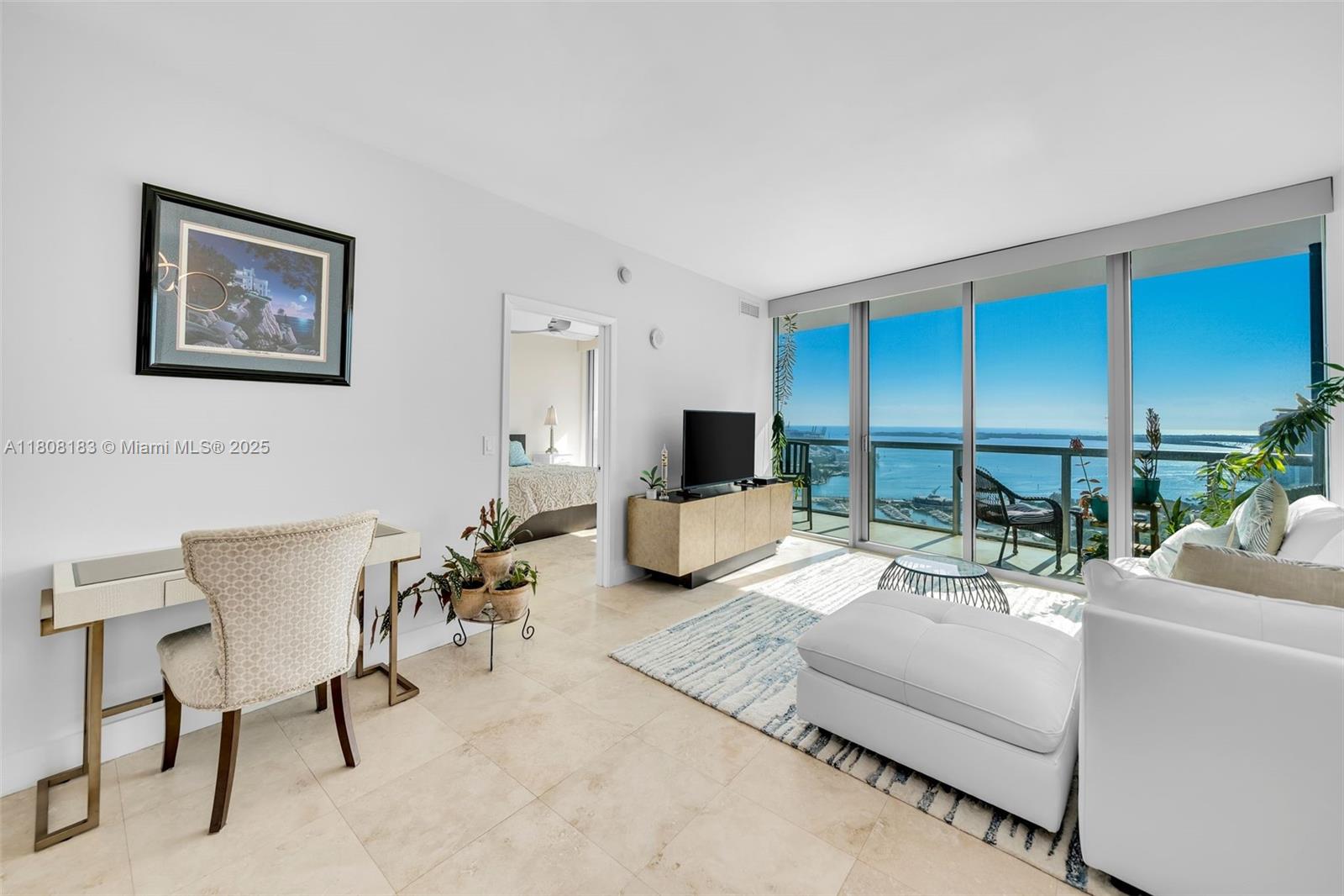 Condo for Sale in Miami, FL
