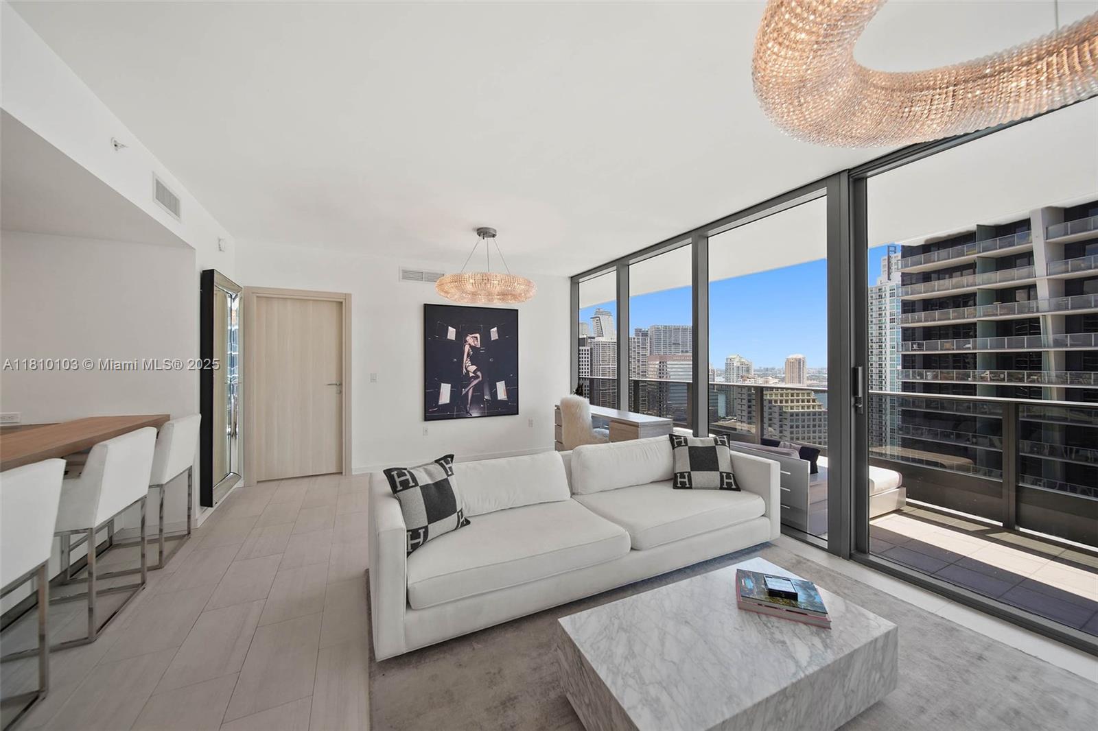 1000 Brickell Plz #4209, Miami FL 33131
