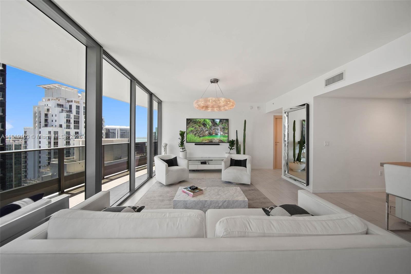 1000 Brickell Plz #4209, Miami FL 33131