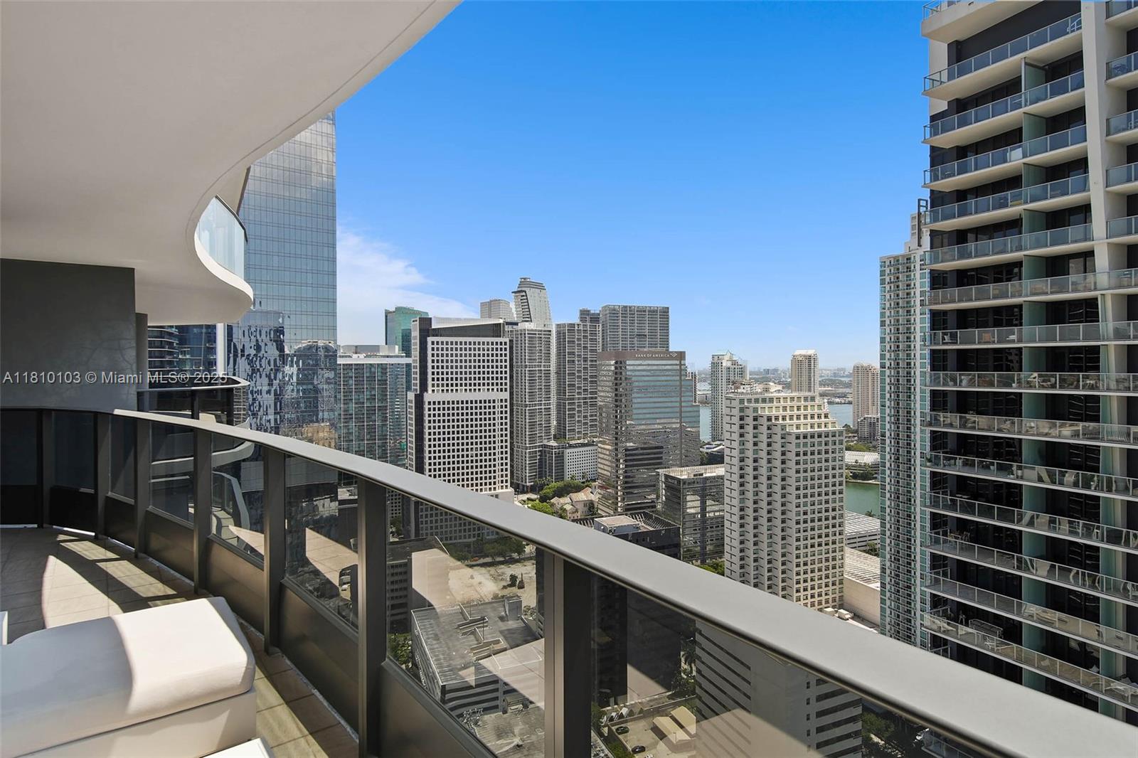 1000 Brickell Plz #4209, Miami FL 33131
