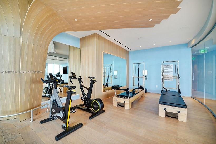 1000 Brickell Plz #4209, Miami FL 33131