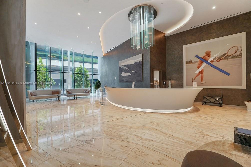 1000 Brickell Plz #4209, Miami FL 33131
