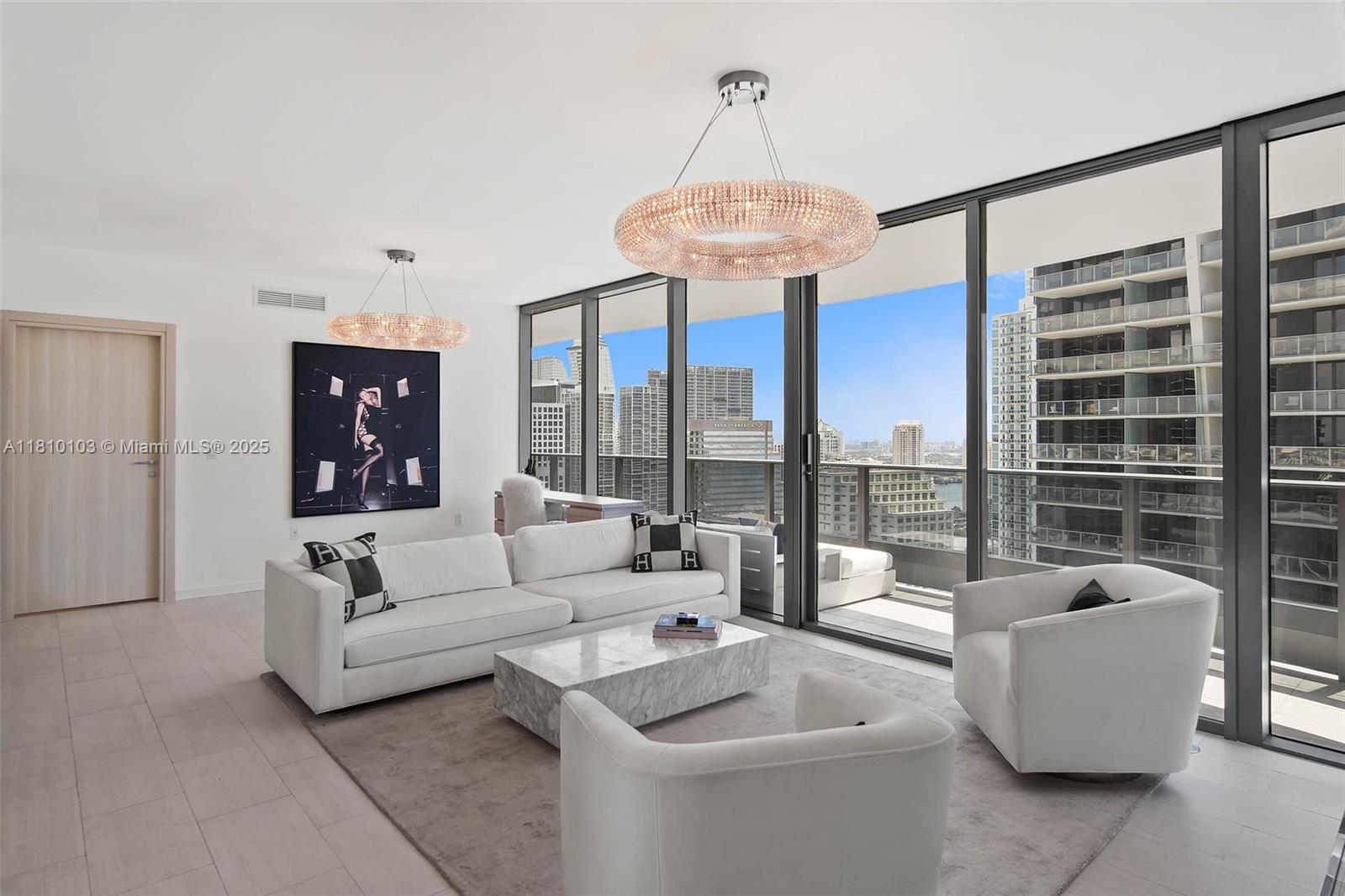1000 Brickell Plz #4209, Miami FL 33131