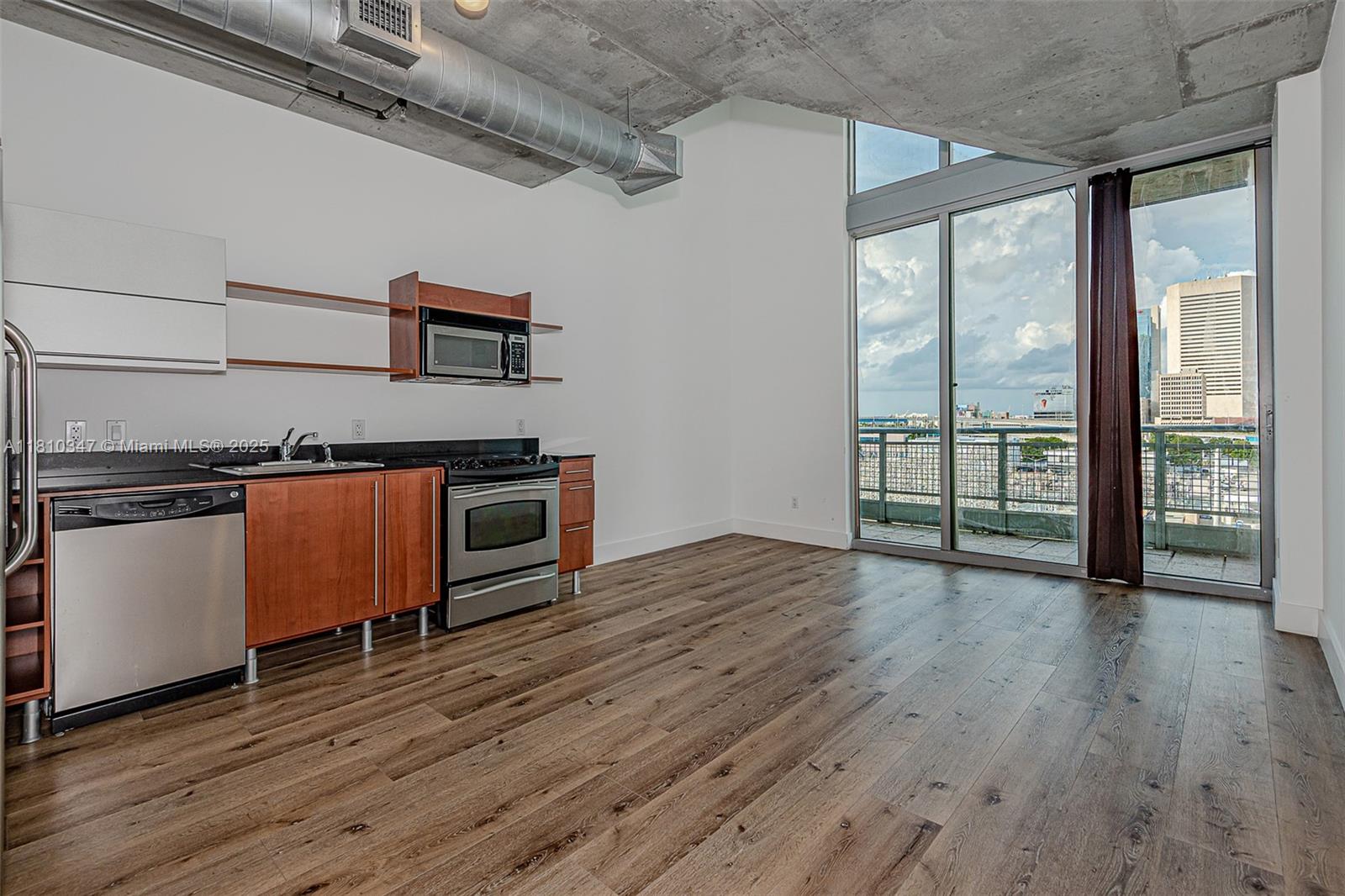 690 SW 1st Ct #1007, Miami FL 33130