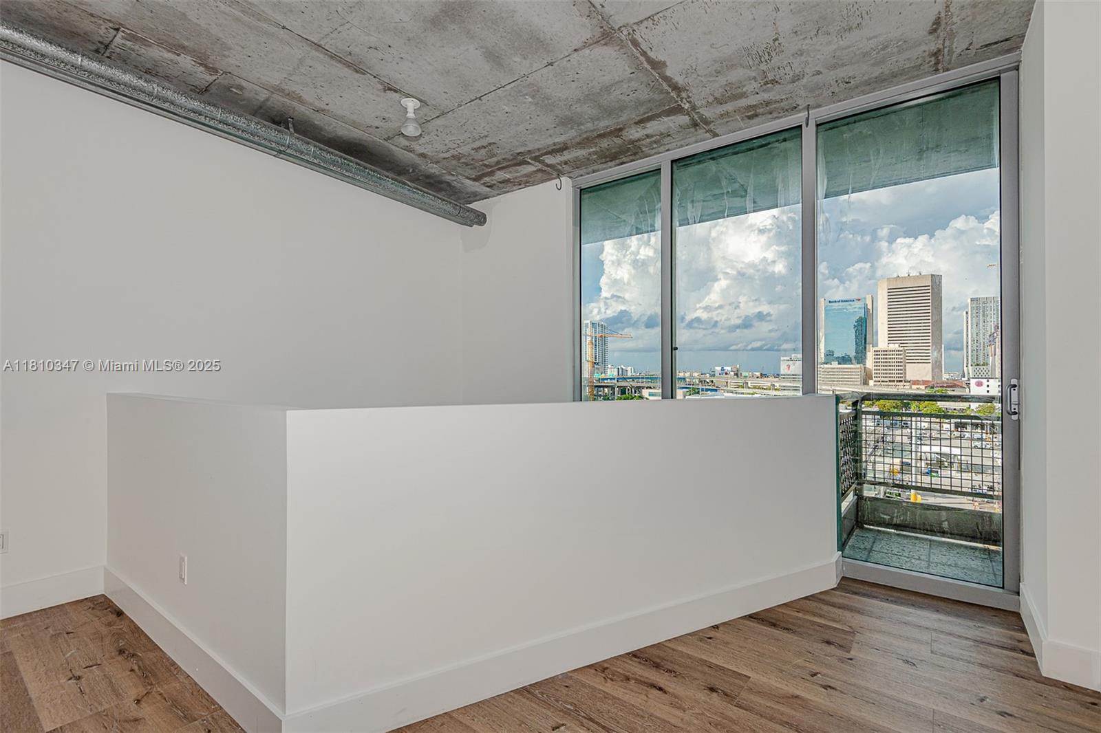 690 SW 1st Ct #1007, Miami FL 33130