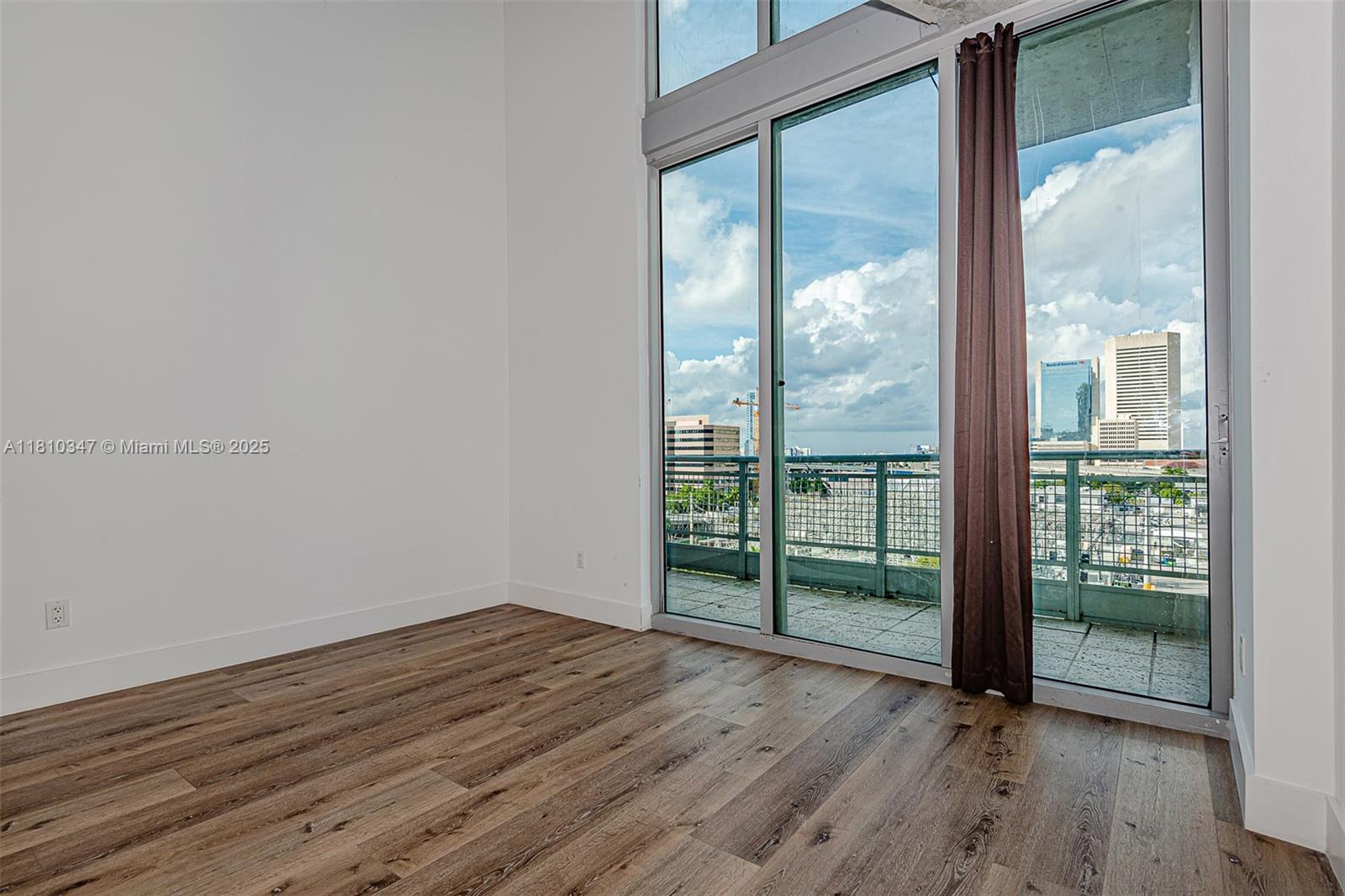 690 SW 1st Ct #1007, Miami FL 33130