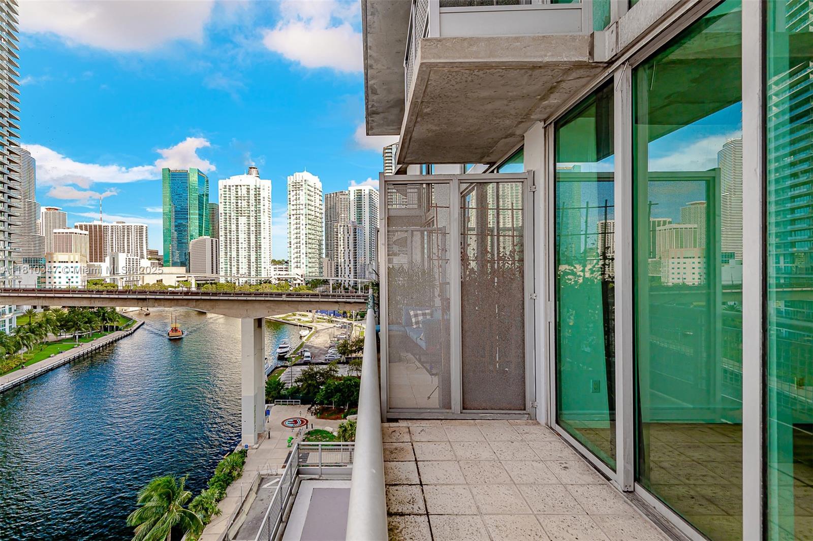 690 SW 1st Ct #1007, Miami FL 33130