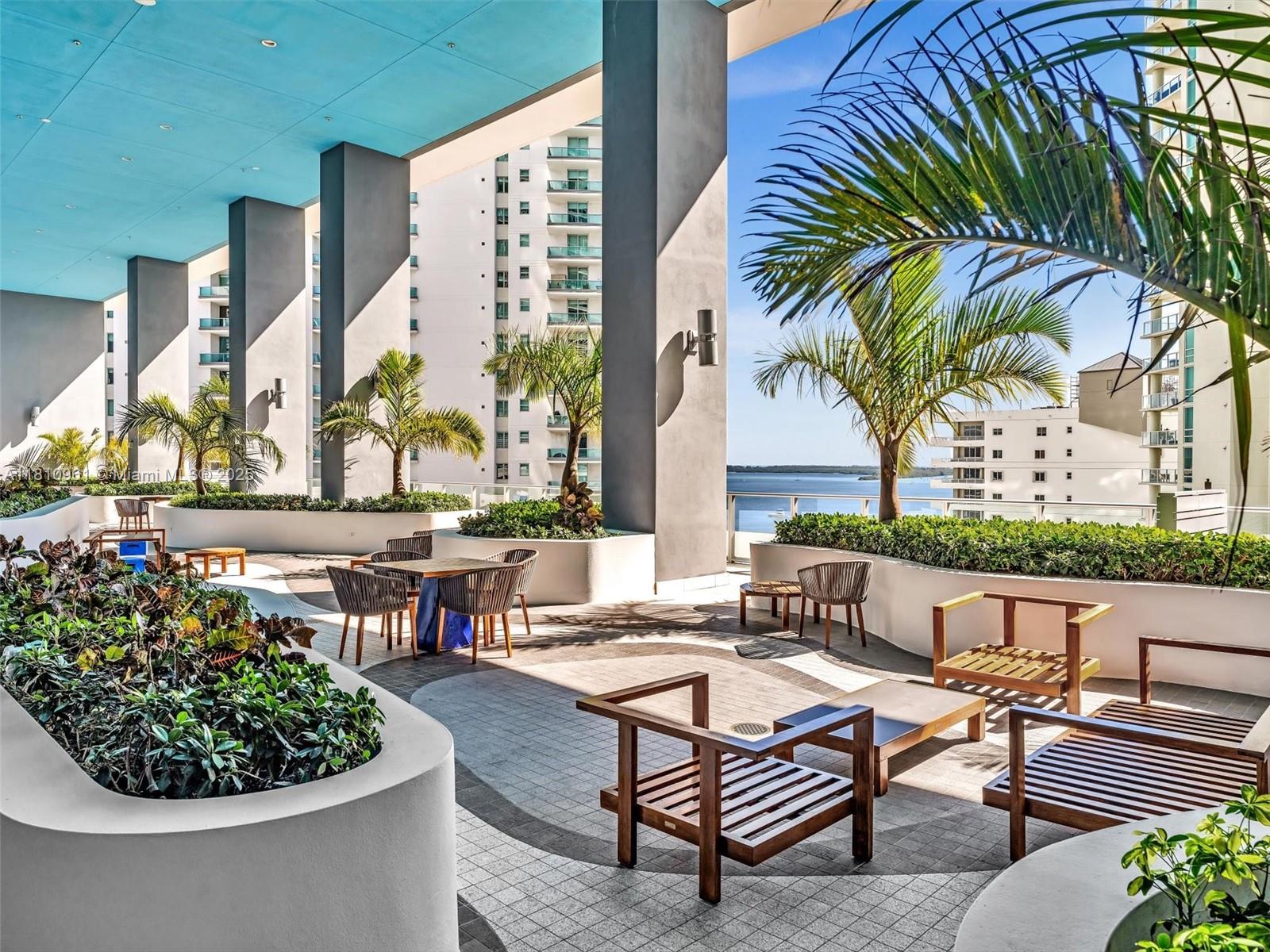 1300 Brickell Bay Dr #3207, Miami FL 33131