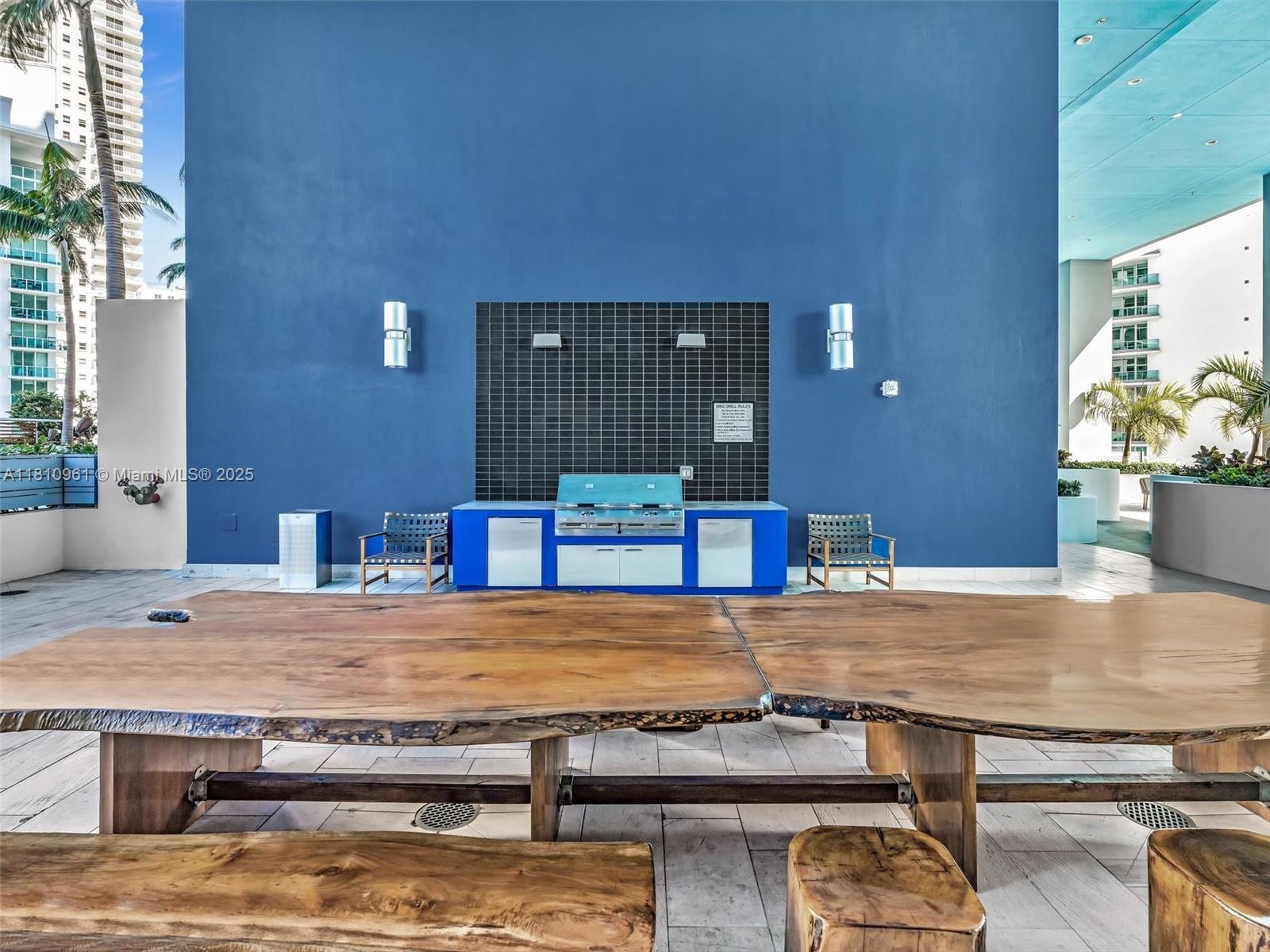 1300 Brickell Bay Dr #3207, Miami FL 33131