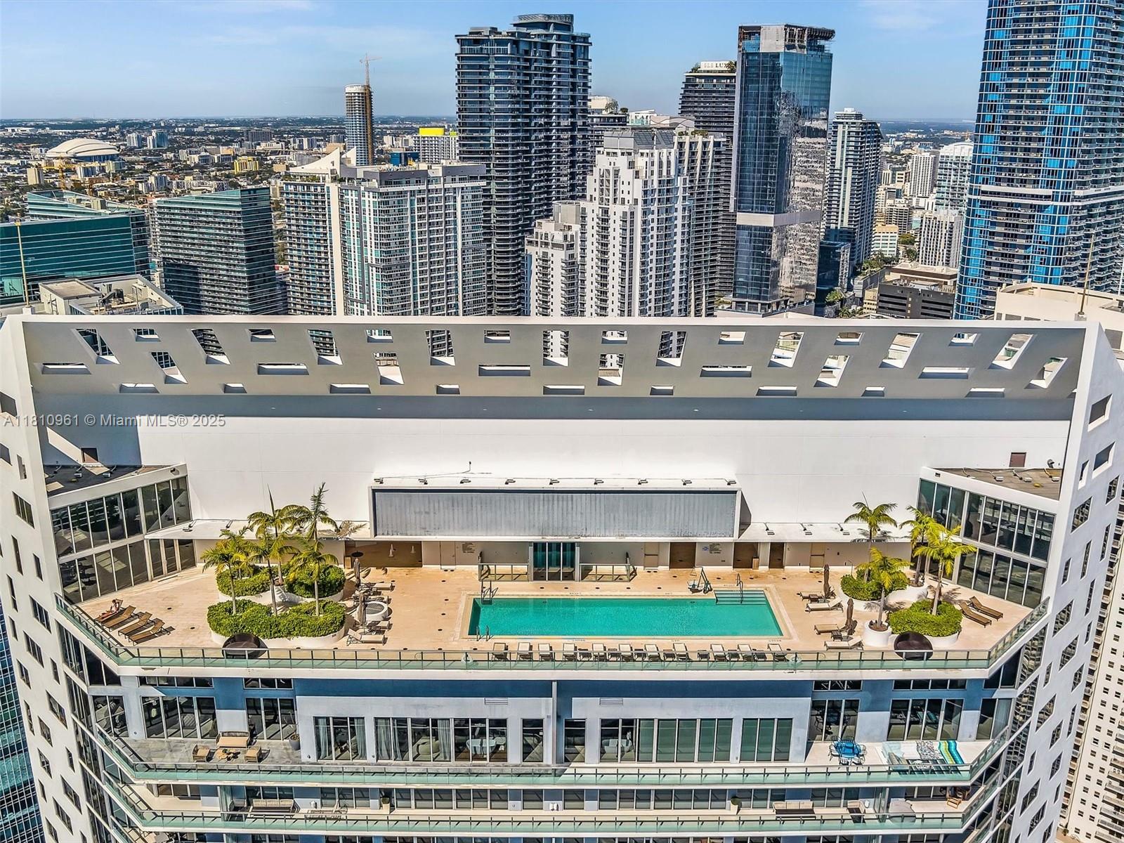 1300 Brickell Bay Dr #3207, Miami FL 33131