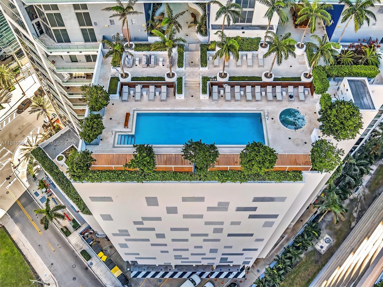 1300 Brickell Bay Dr #3207, Miami FL 33131