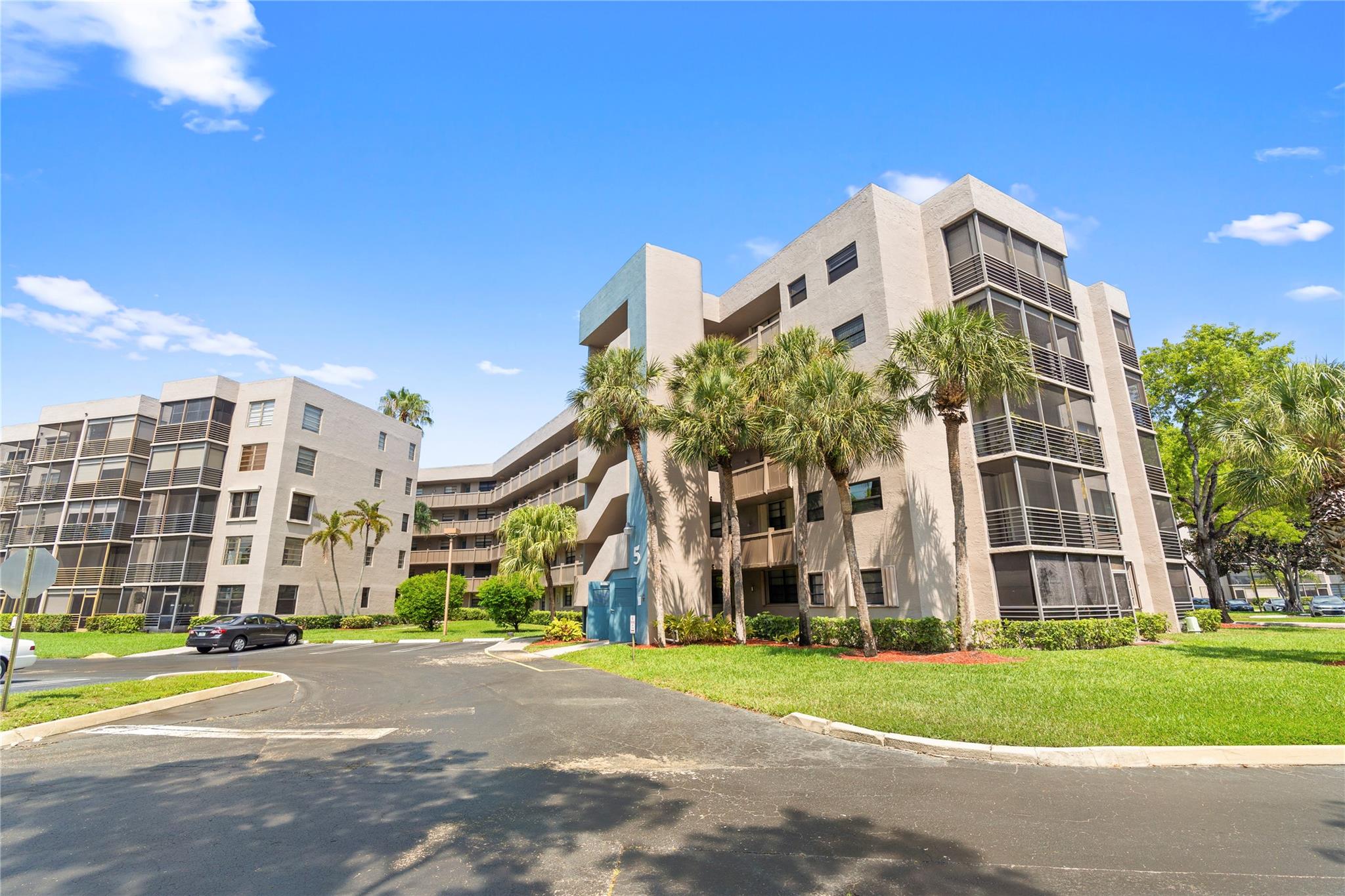 Colony Point 5 Condo