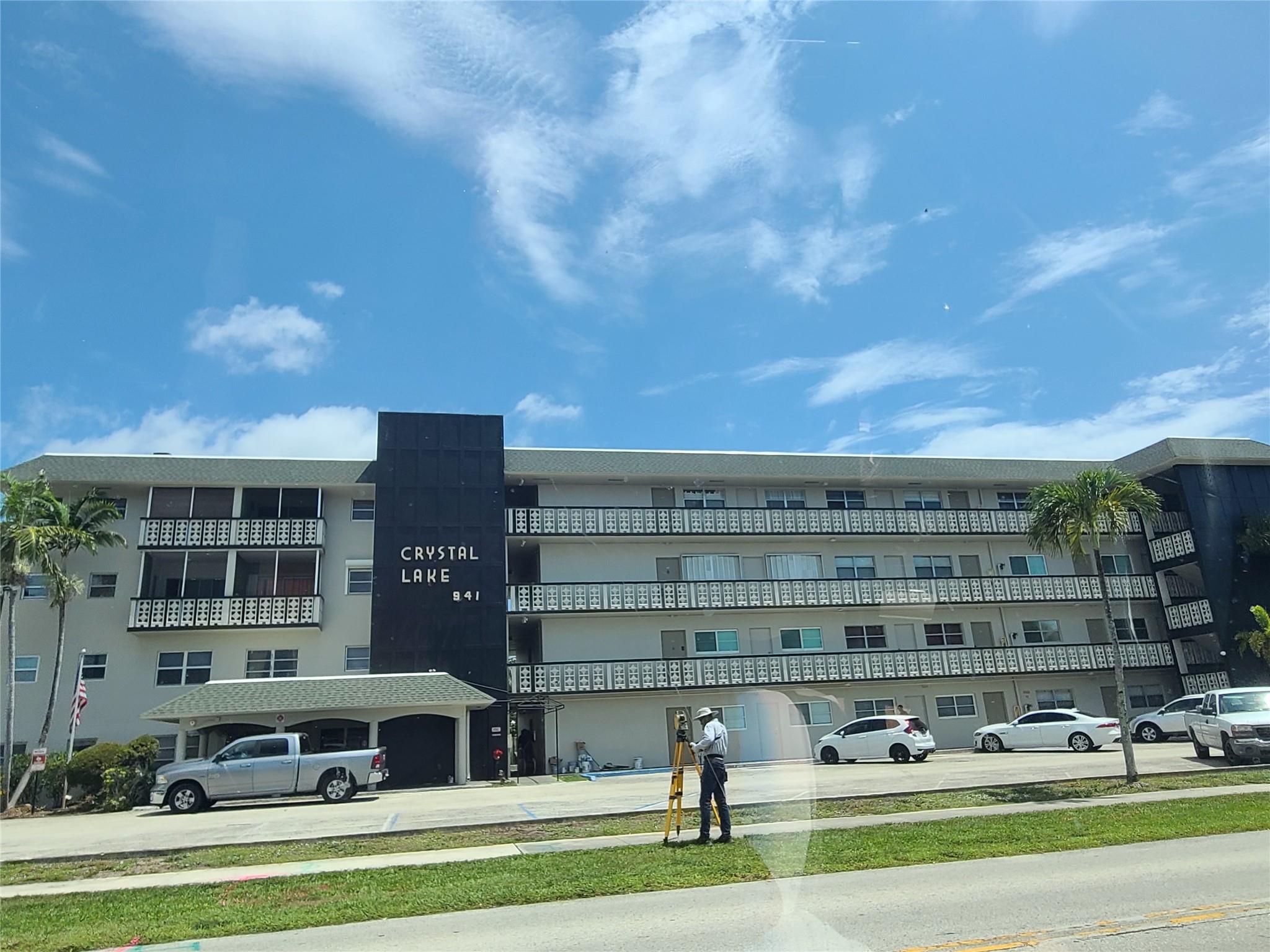 Crystal Lake 941 Condo