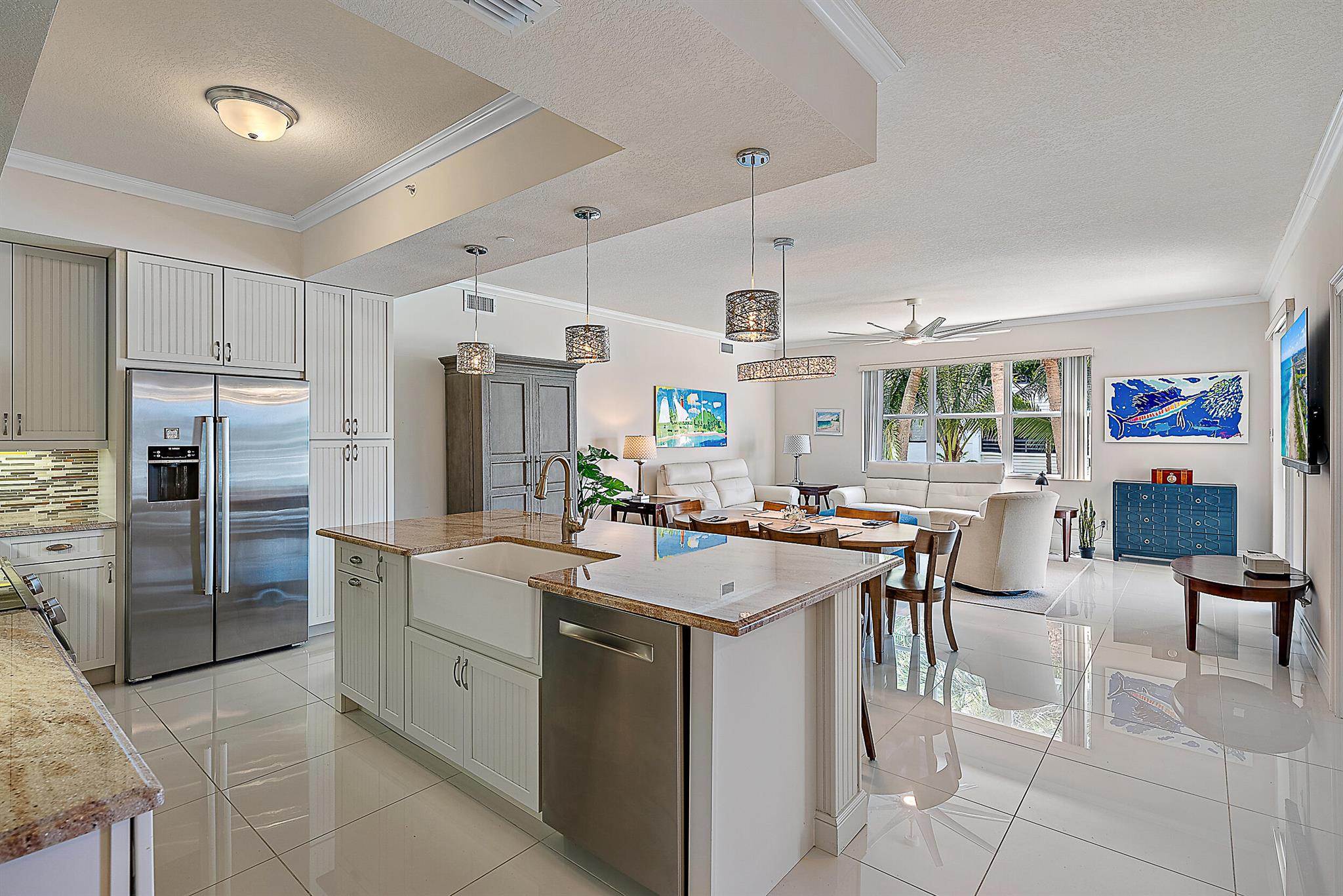 Image to showcase the property located at 621 Bay Colony Drive S