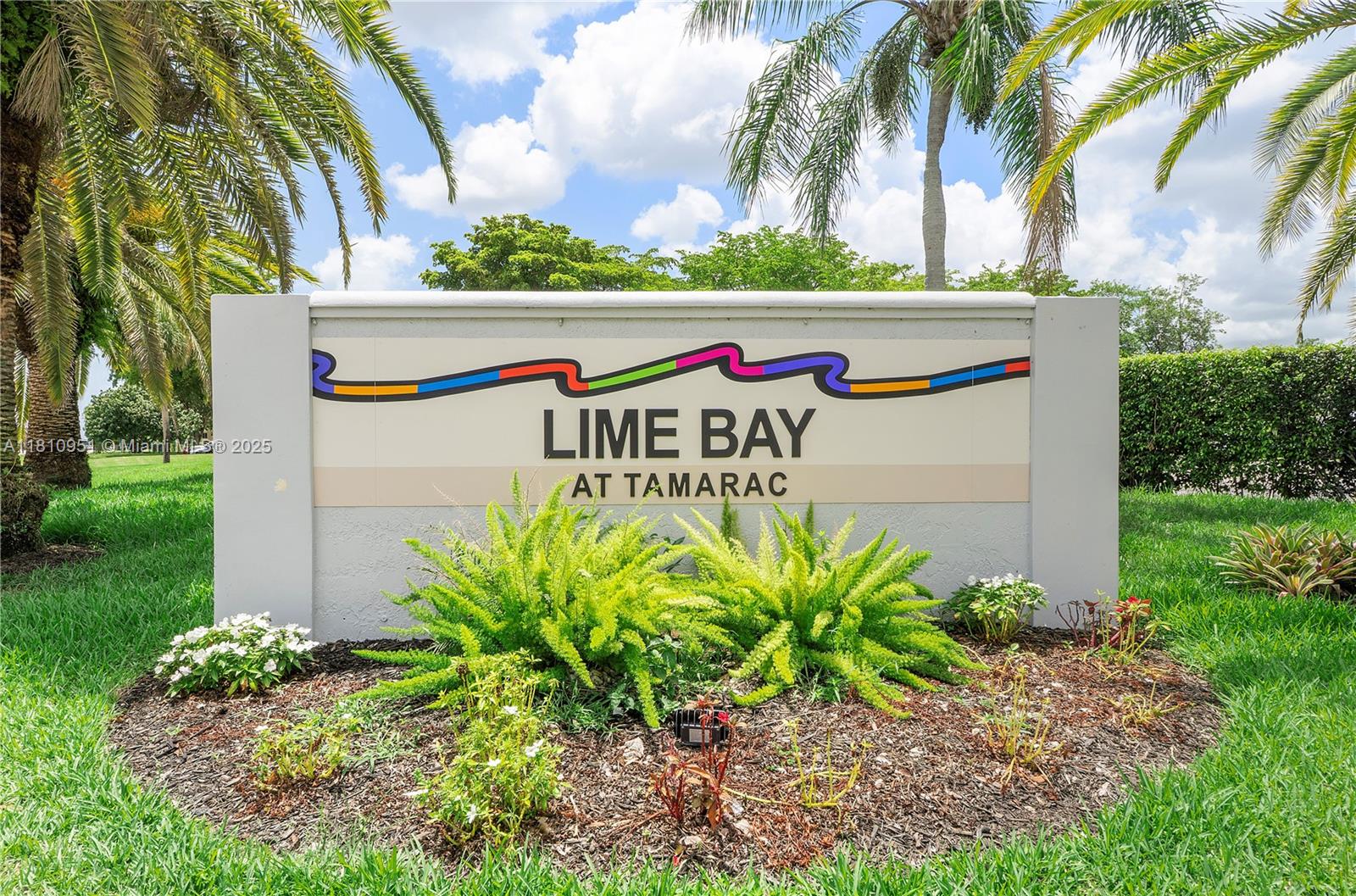 Lime Bay Condominium 5