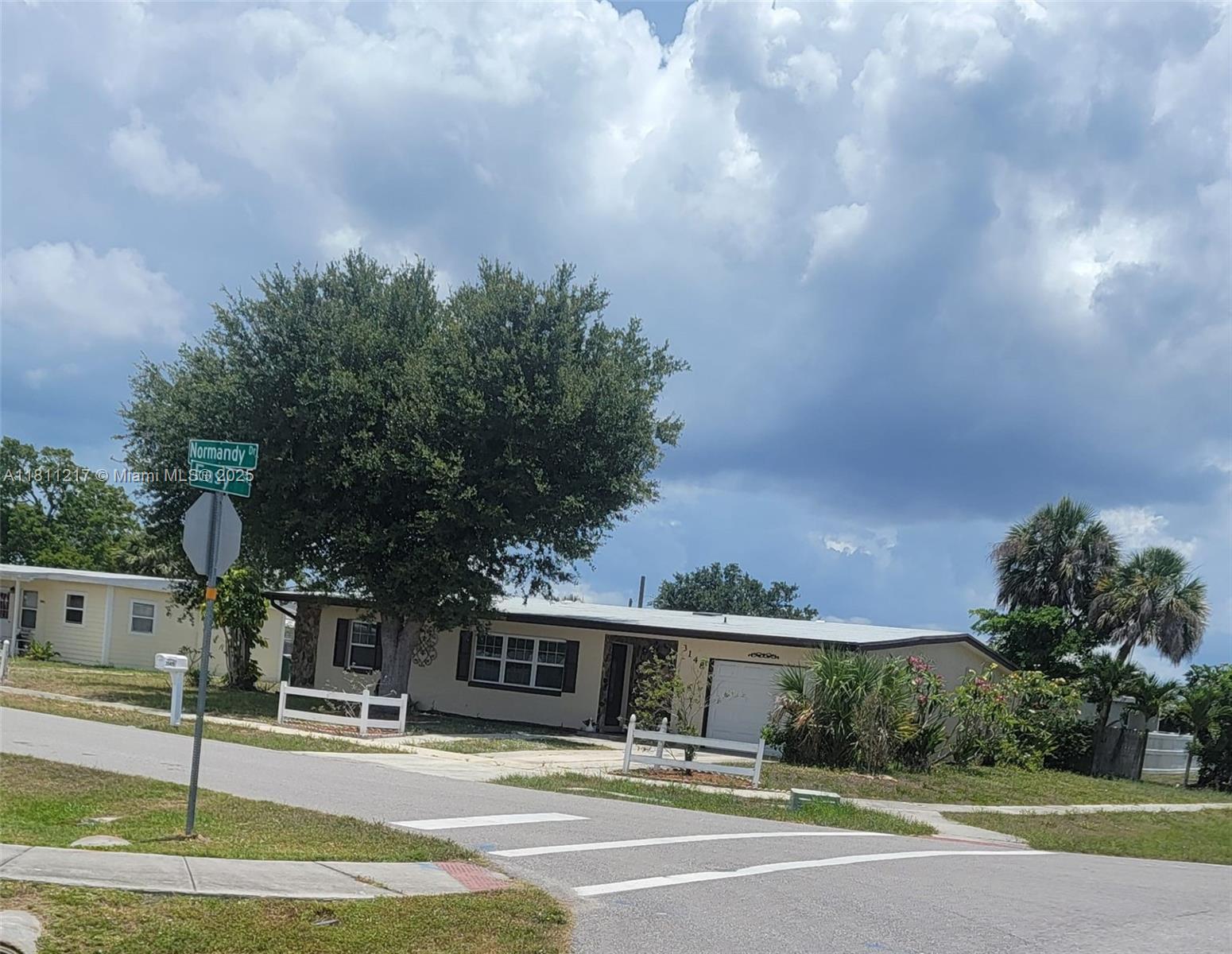 3148 Normandy Dr, Port Charlotte, Florida image 1