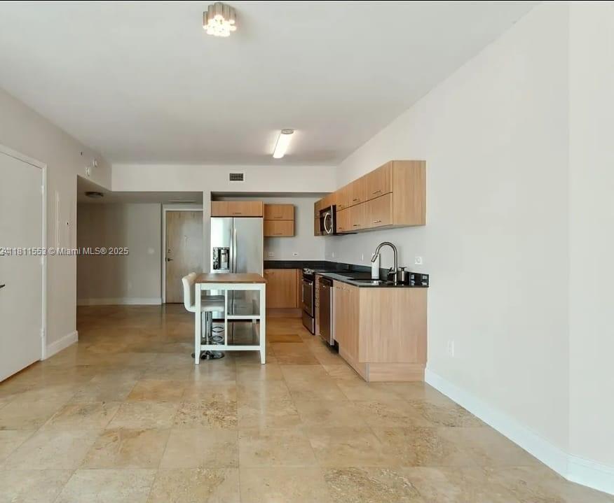 350 S Miami Ave #1709, Miami FL 33130