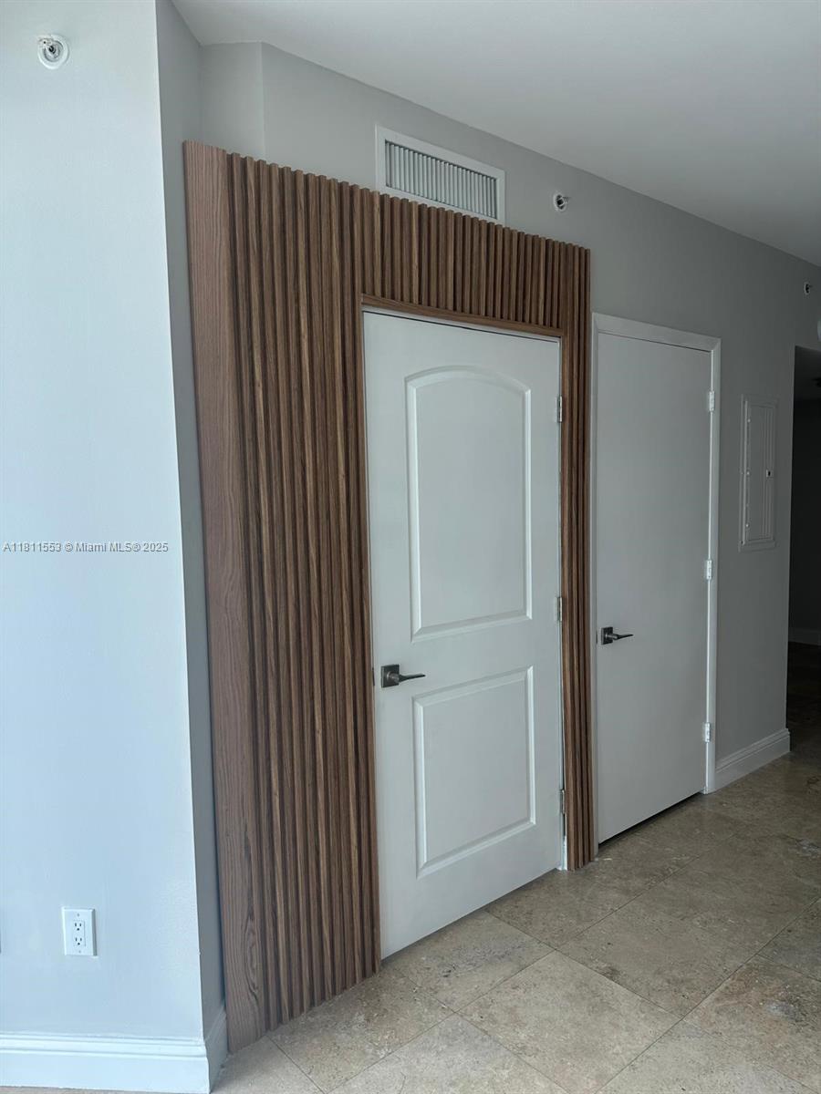 350 S Miami Ave #1709, Miami FL 33130