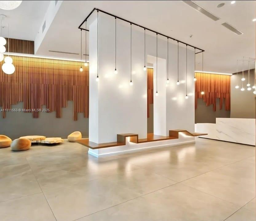 350 S Miami Ave #1709, Miami FL 33130