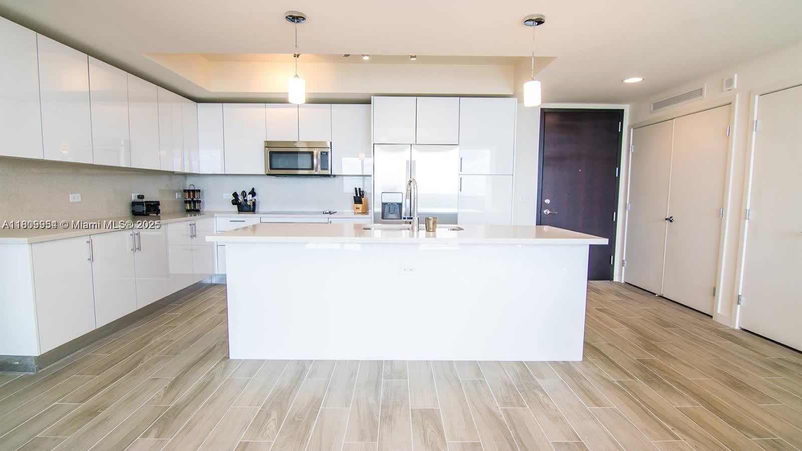 999 SW 1st Ave #3306, Miami FL 33130