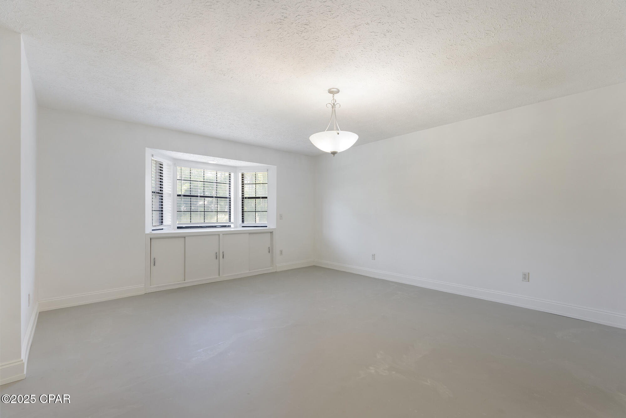 Image 15 For 7425 Laird Street