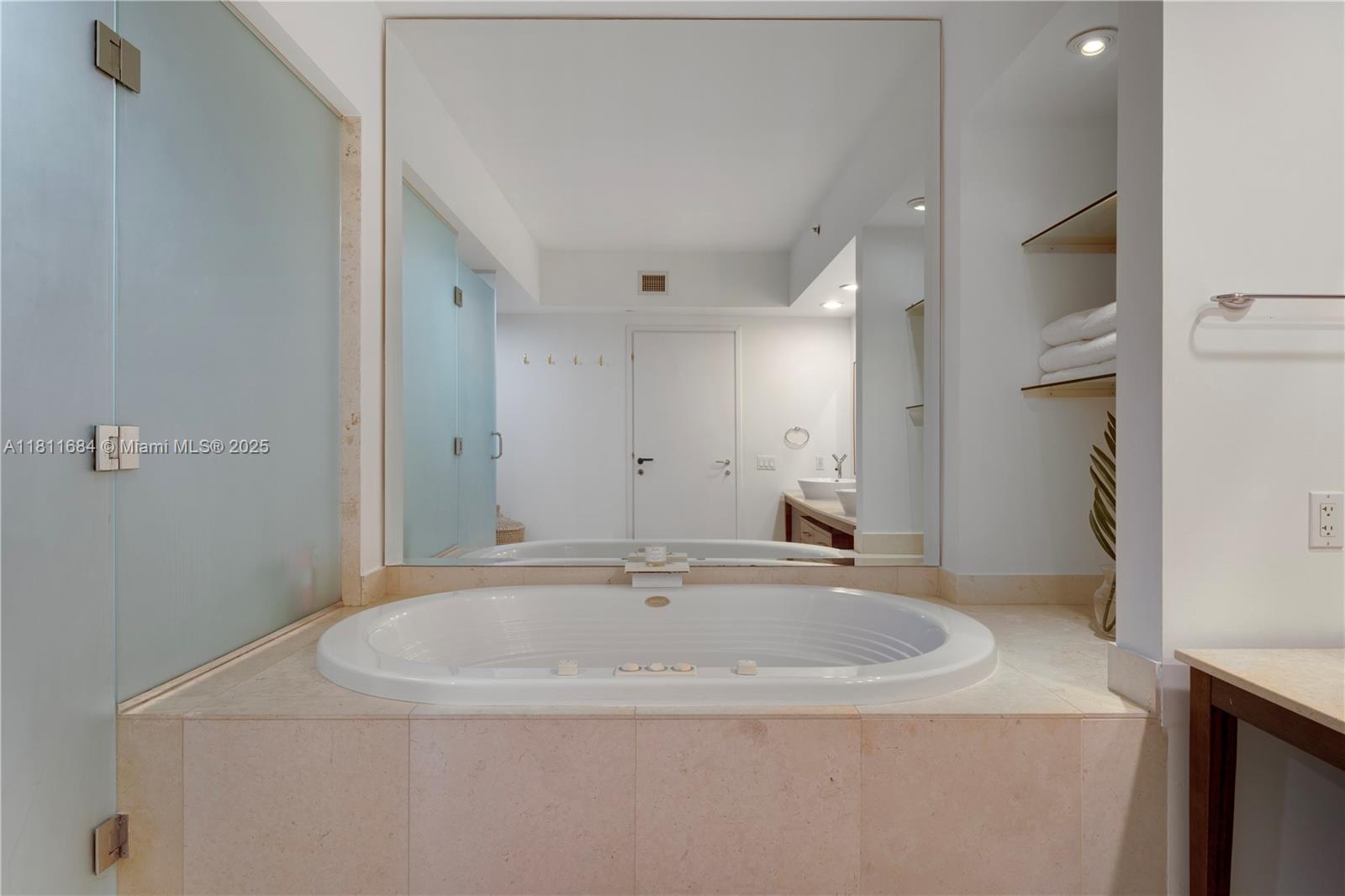 450 Alton Rd #1510, Miami Beach FL 33139
