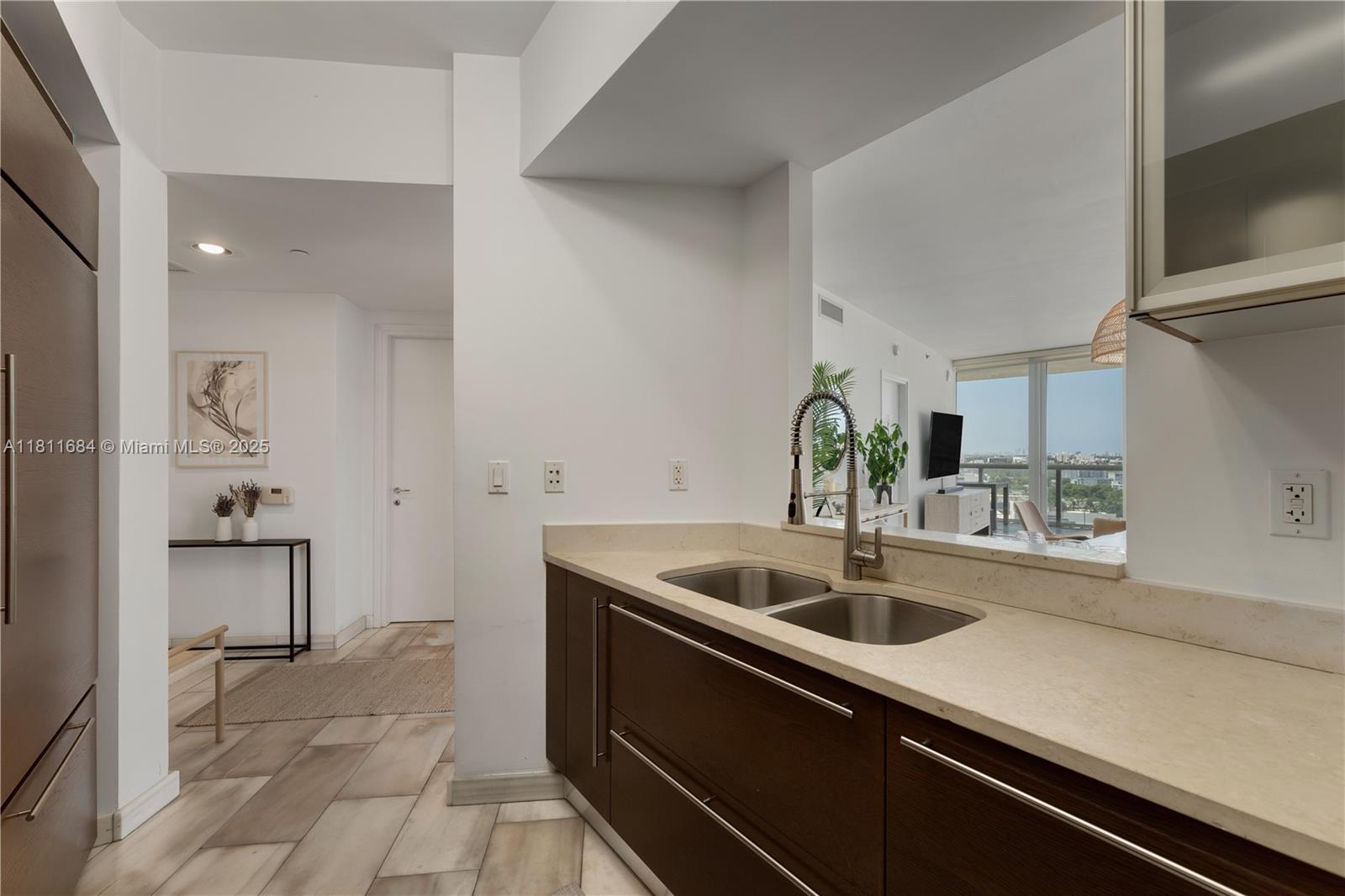 450 Alton Rd #1510, Miami Beach FL 33139