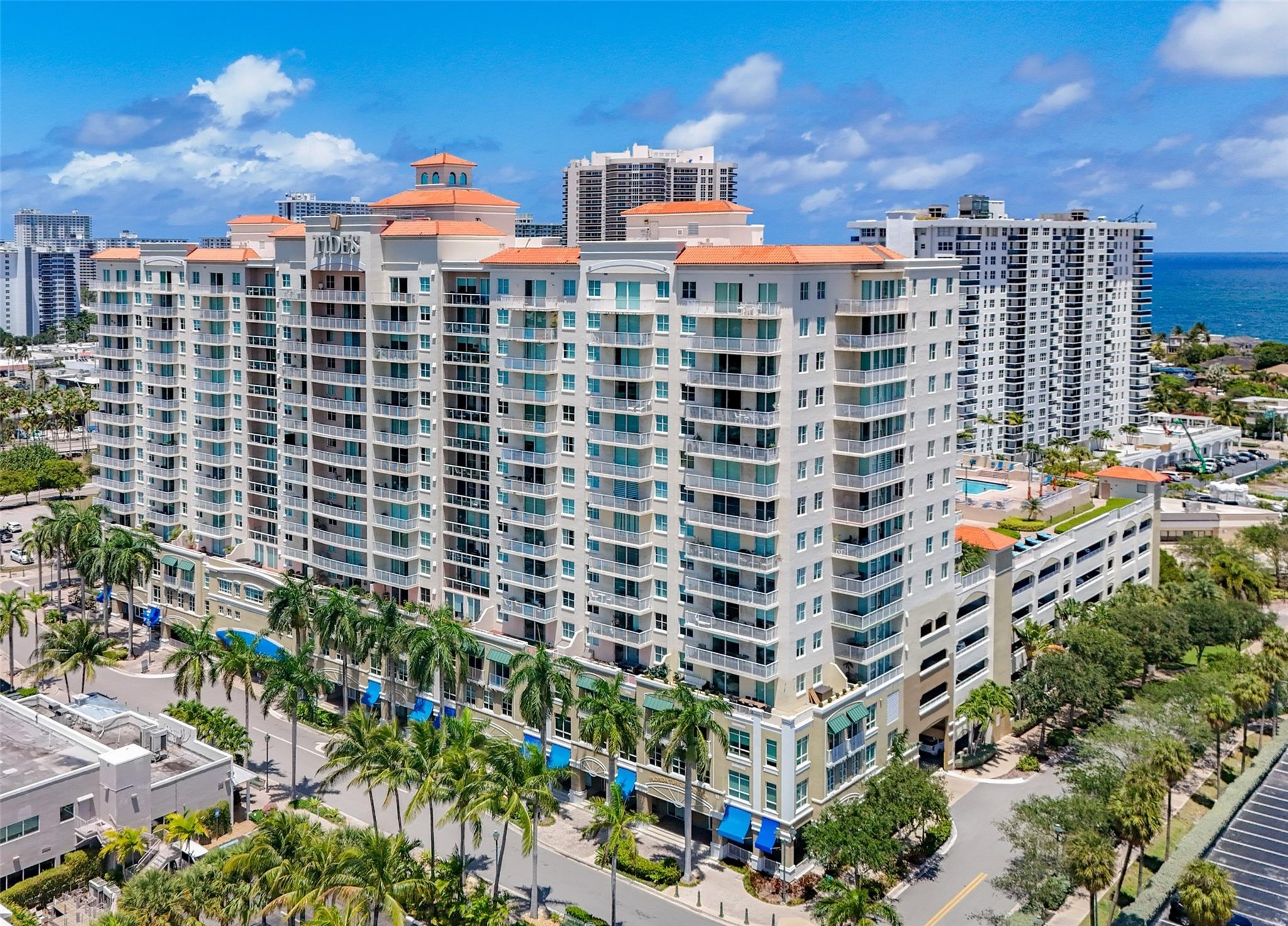 Tides At Bridgeside Square