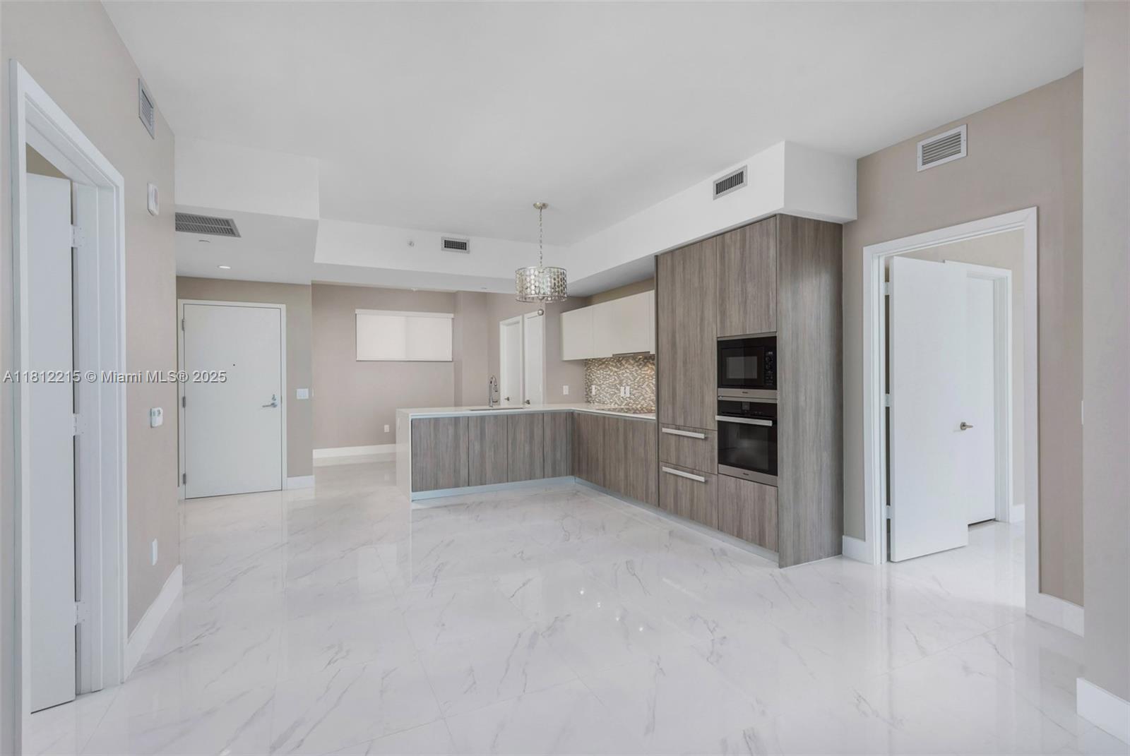 2900 NE 7th Ave #3903, Miami FL 33137
