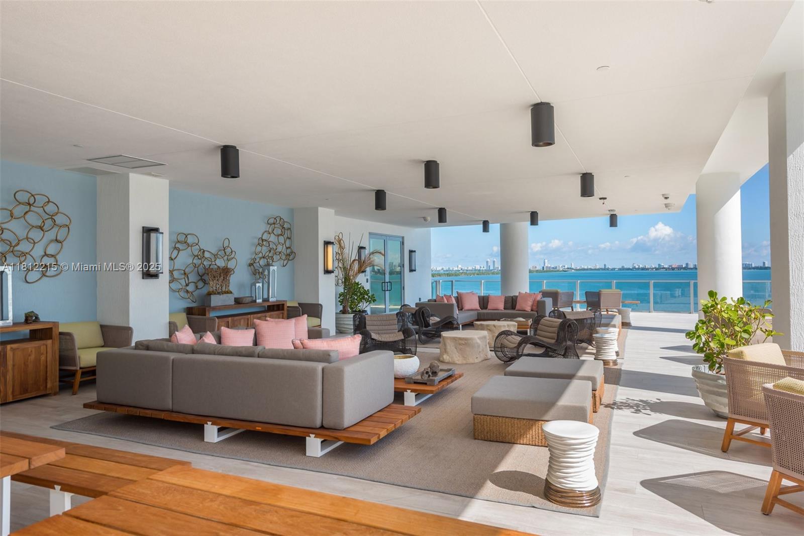 2900 NE 7th Ave #3903, Miami FL 33137