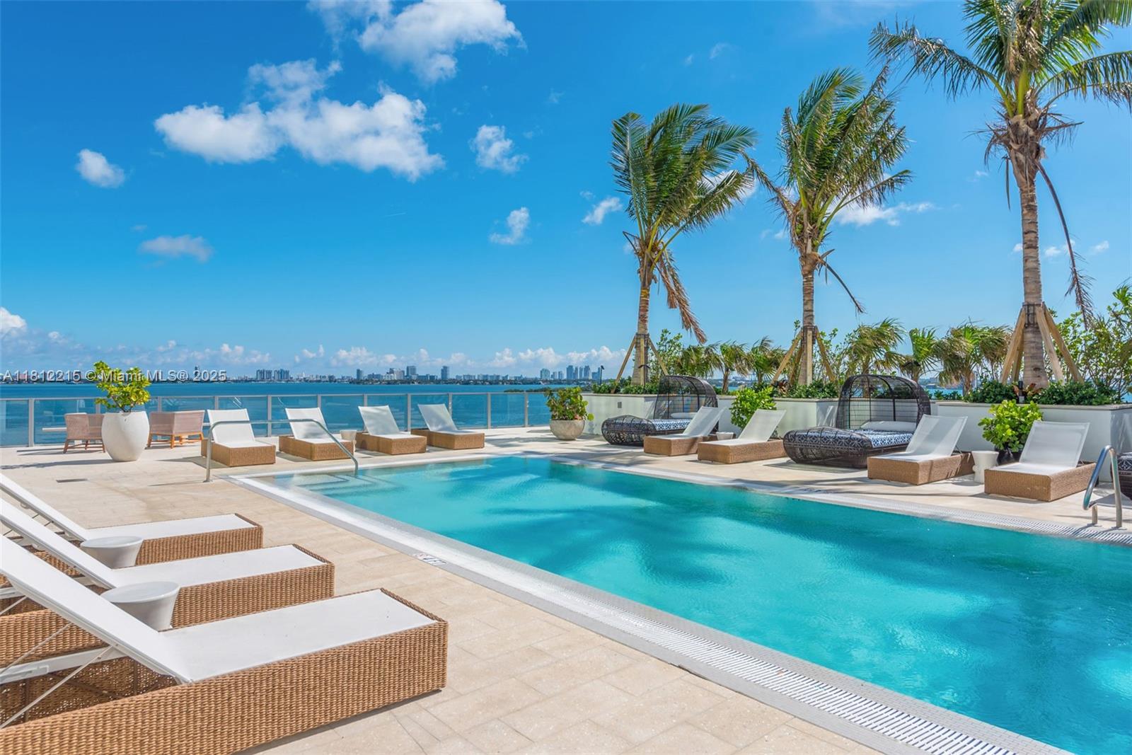 2900 NE 7th Ave #3903, Miami FL 33137