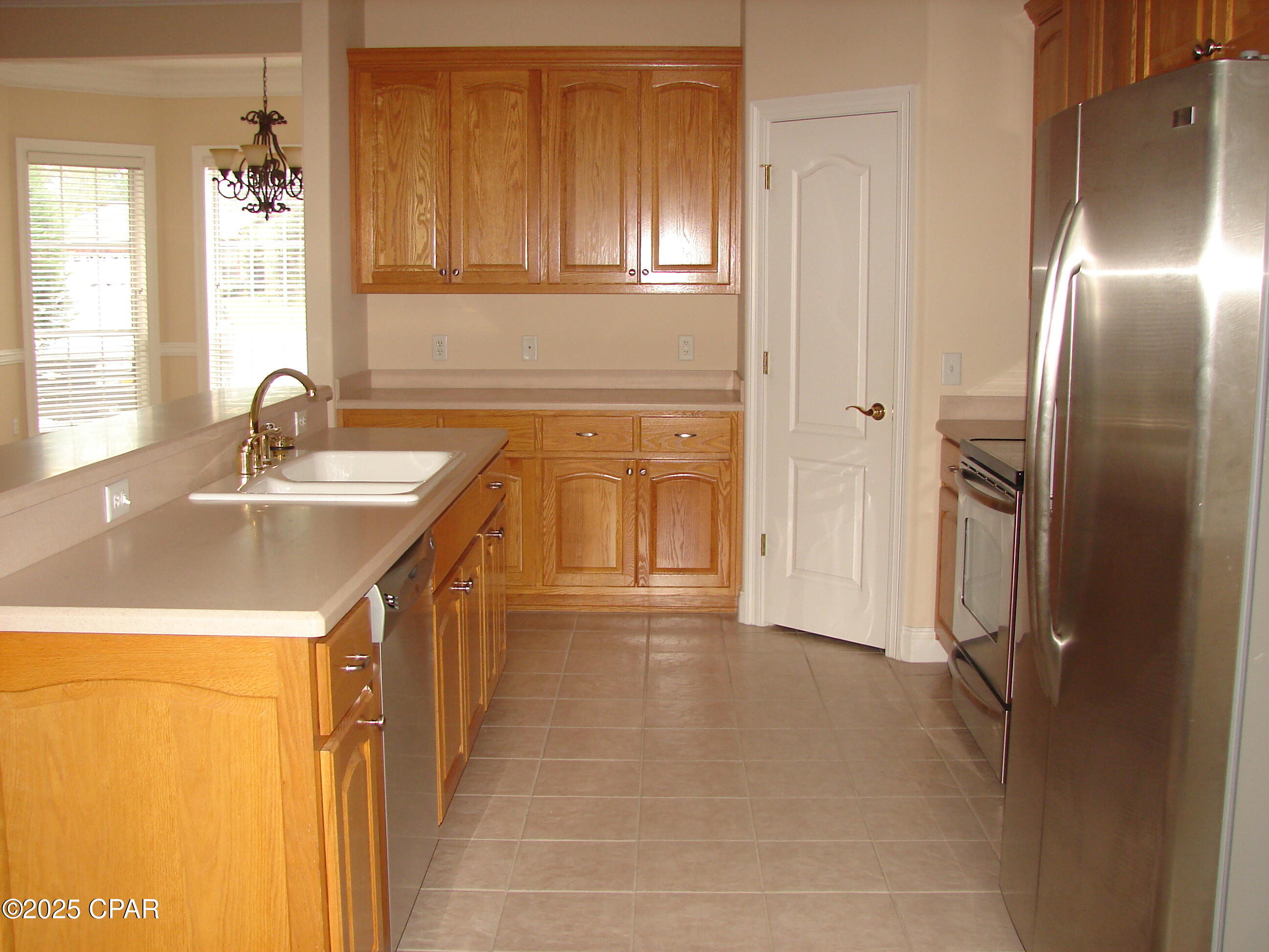Image 4 For 3402 Hillcrest Drive