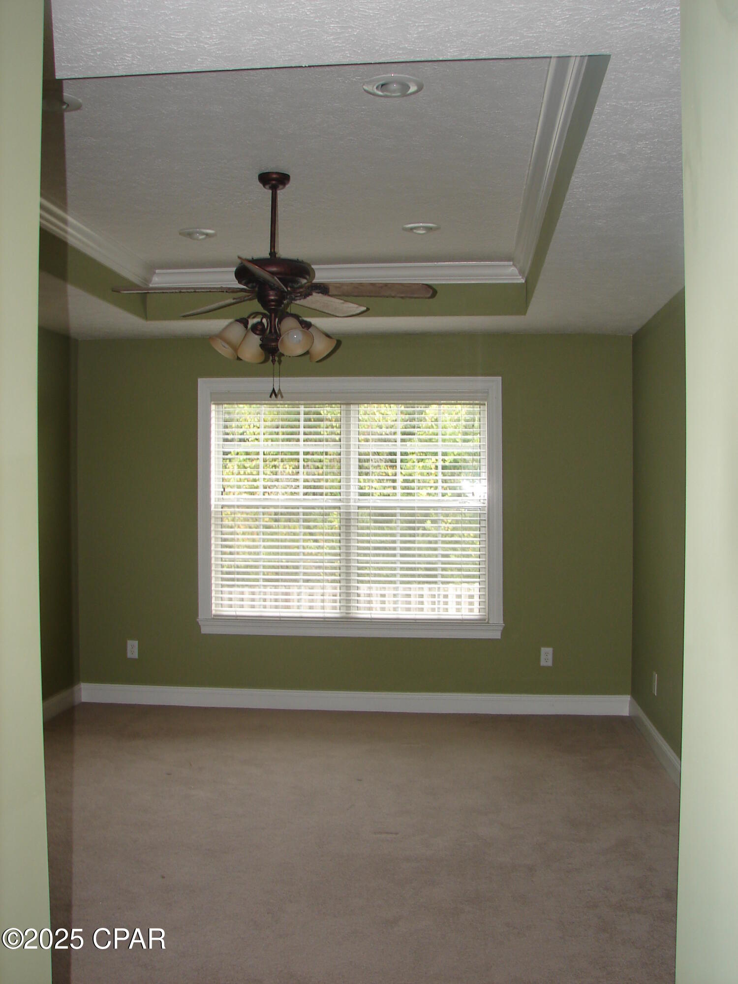 Image 7 For 3402 Hillcrest Drive