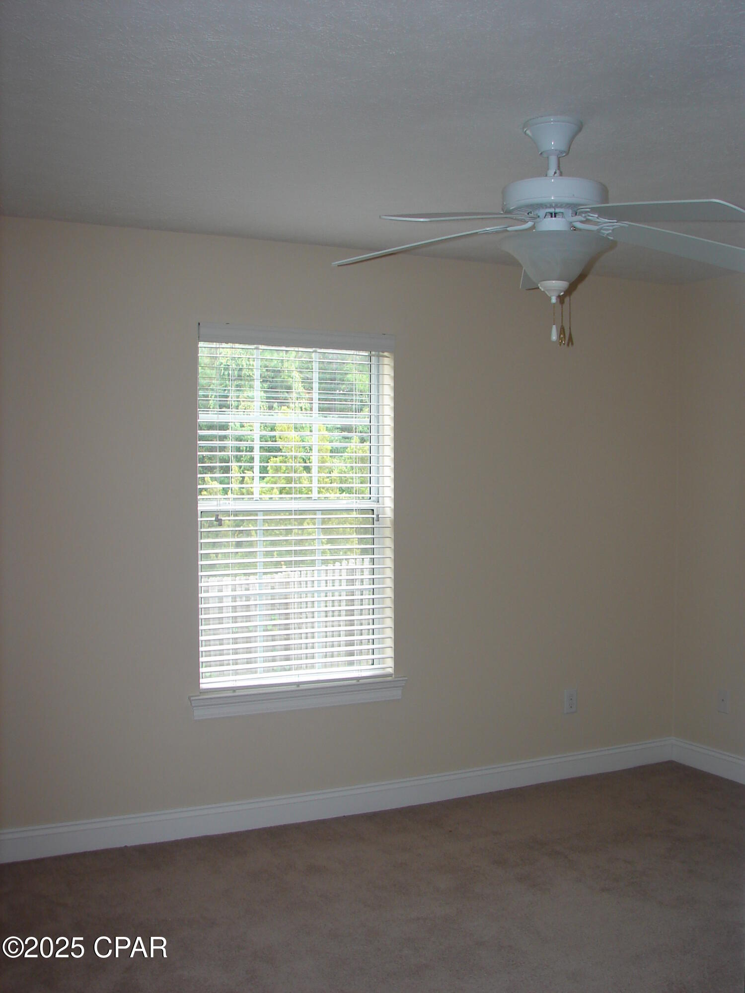 Image 8 For 3402 Hillcrest Drive