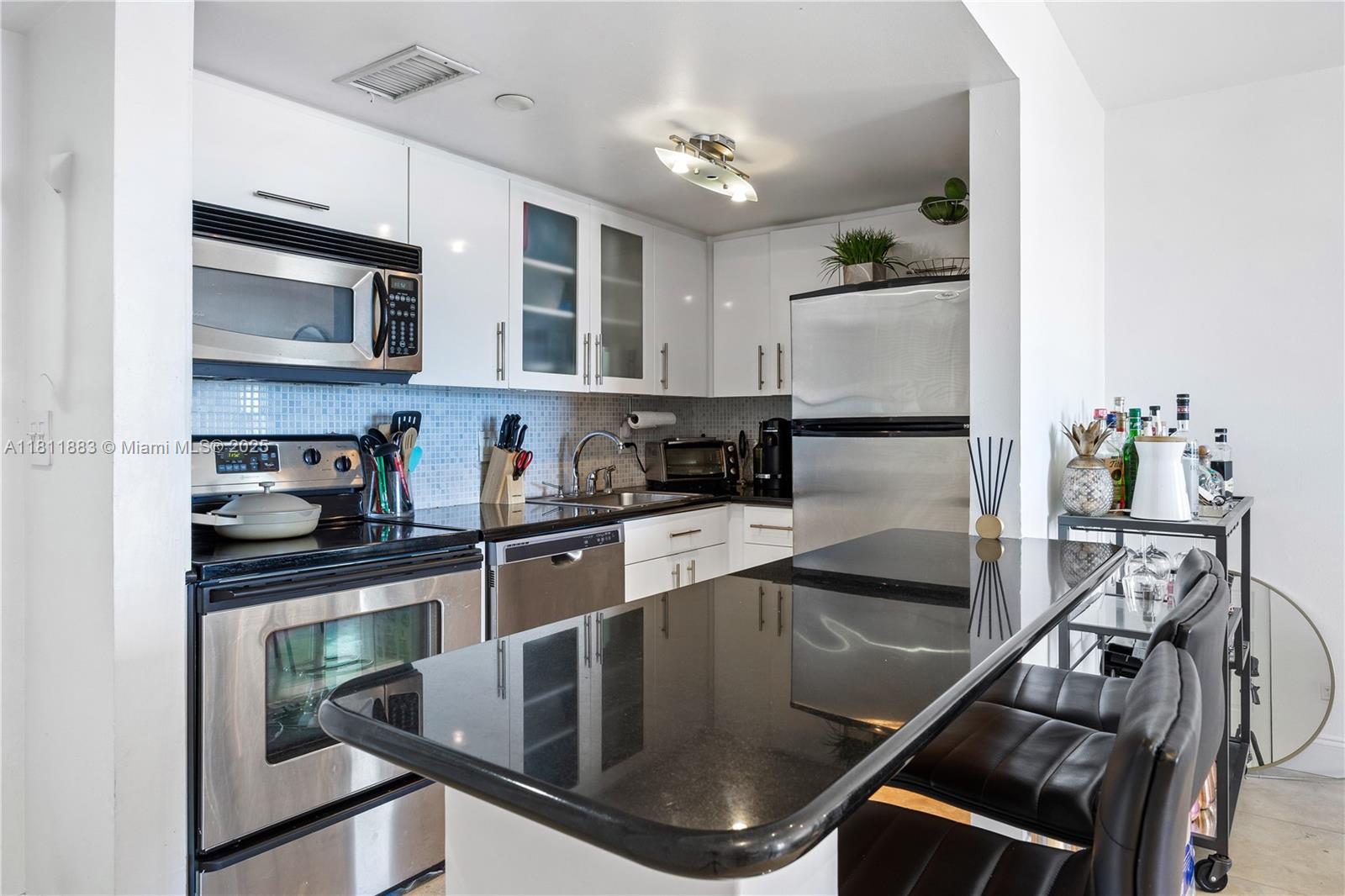 770 Claughton Island Dr #1008, Miami FL 33131